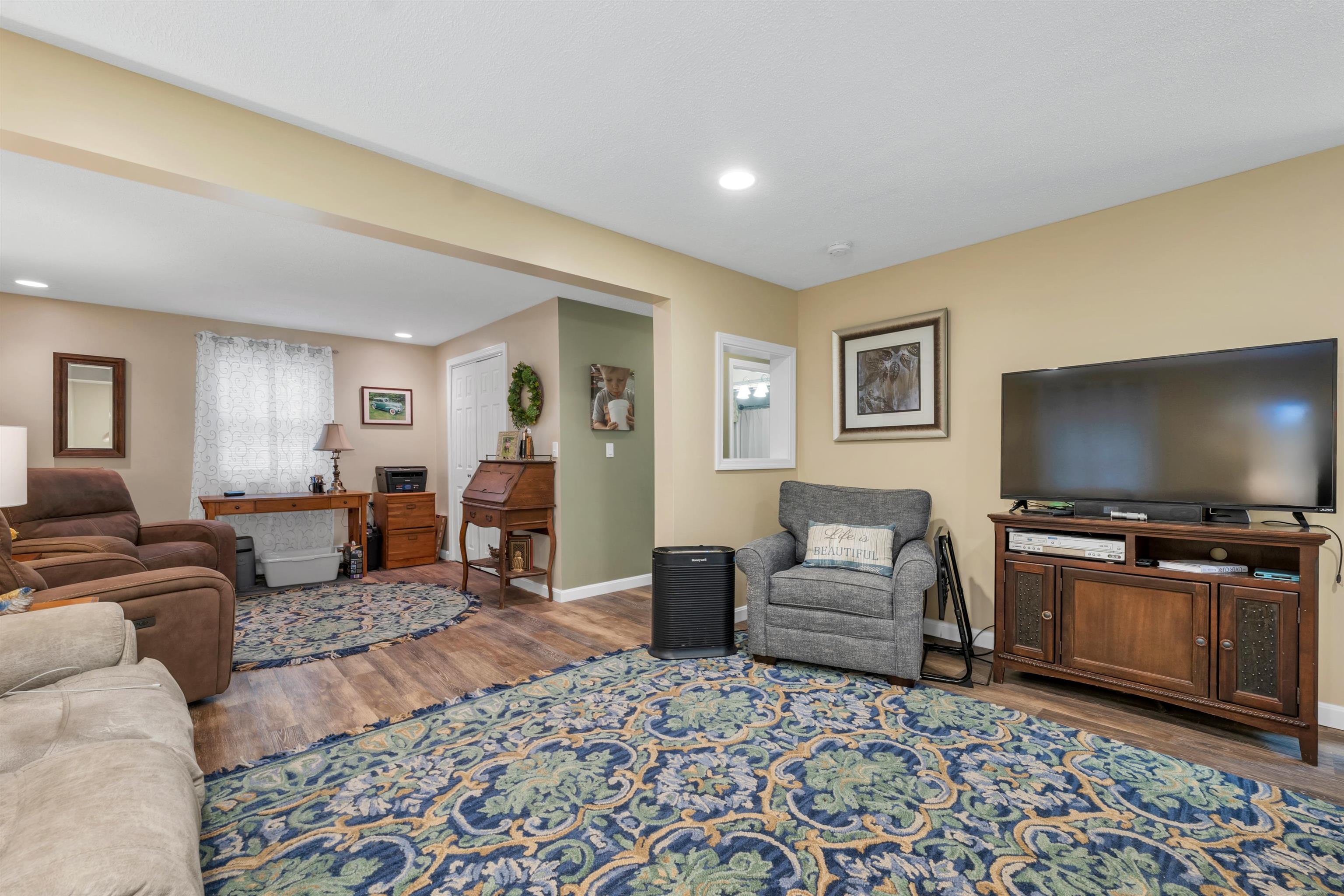 Pittsfield, New Hampshire 03263, United States, 3 Bedrooms Bedrooms, ,2 BathroomsBathrooms,Residential,Active,167189