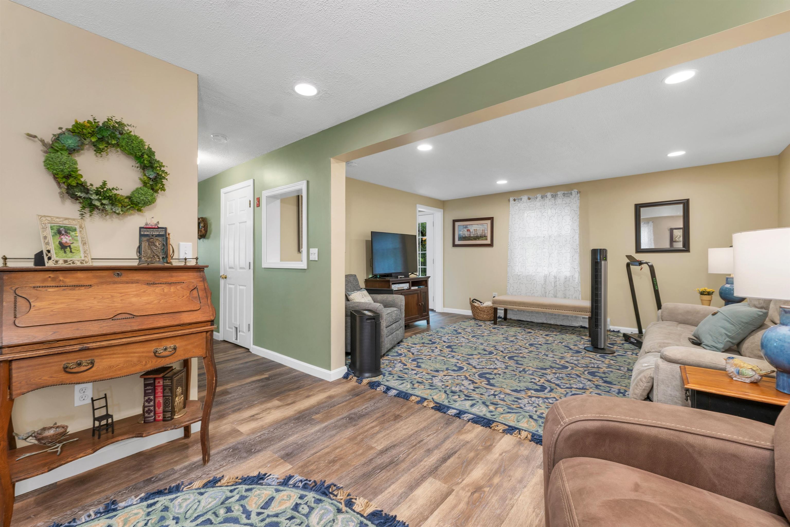 Pittsfield, New Hampshire 03263, United States, 3 Bedrooms Bedrooms, ,2 BathroomsBathrooms,Residential,Active,167189