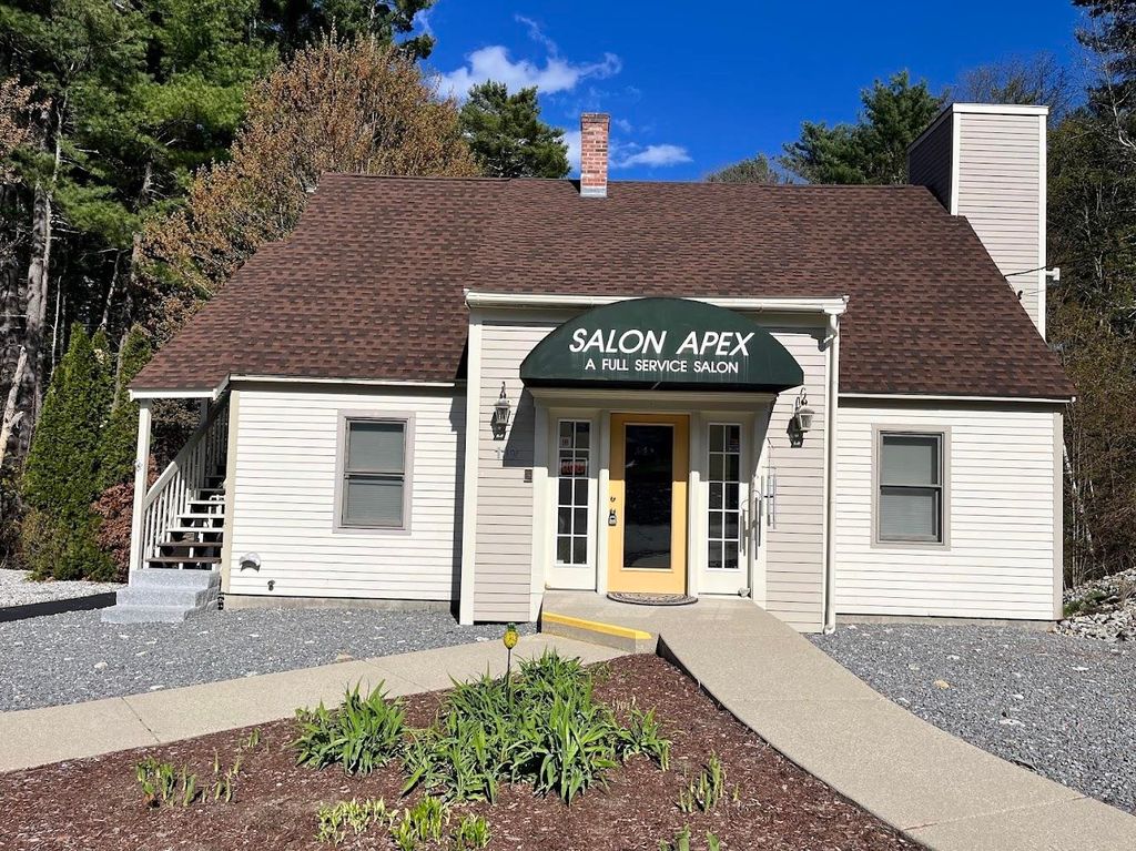 Photo of 110 Ponemah Road, Amherst, NH 03031 (MLS # 5088729)