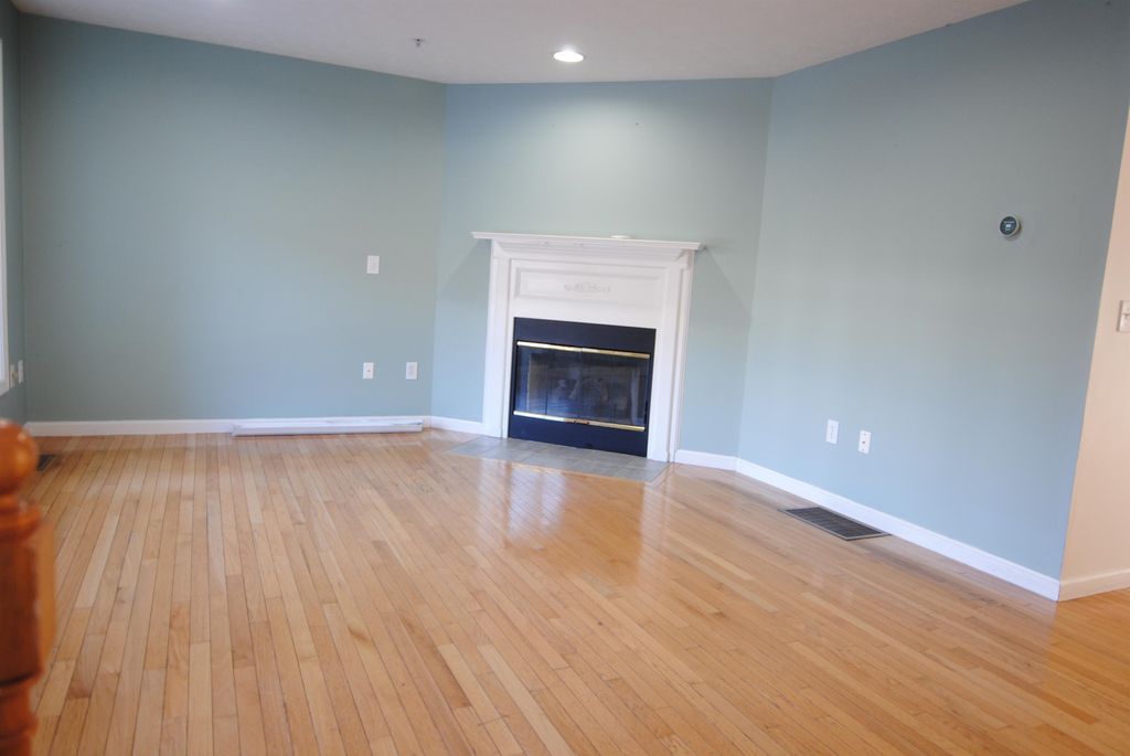 Photo of 65 Georgetown Drive, Nashua, NH 03062 (MLS # 5072296)