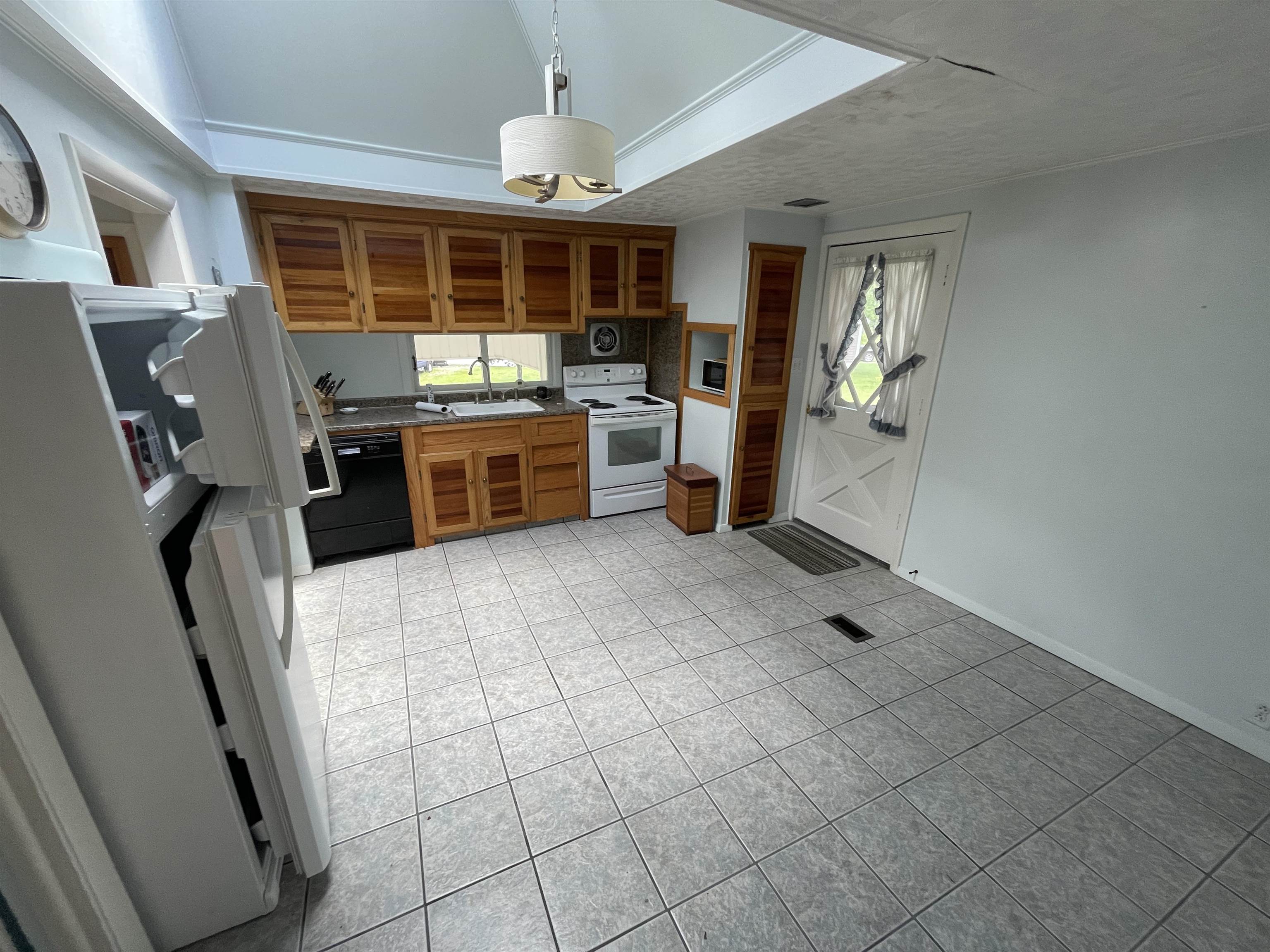 17 Charron Avenue