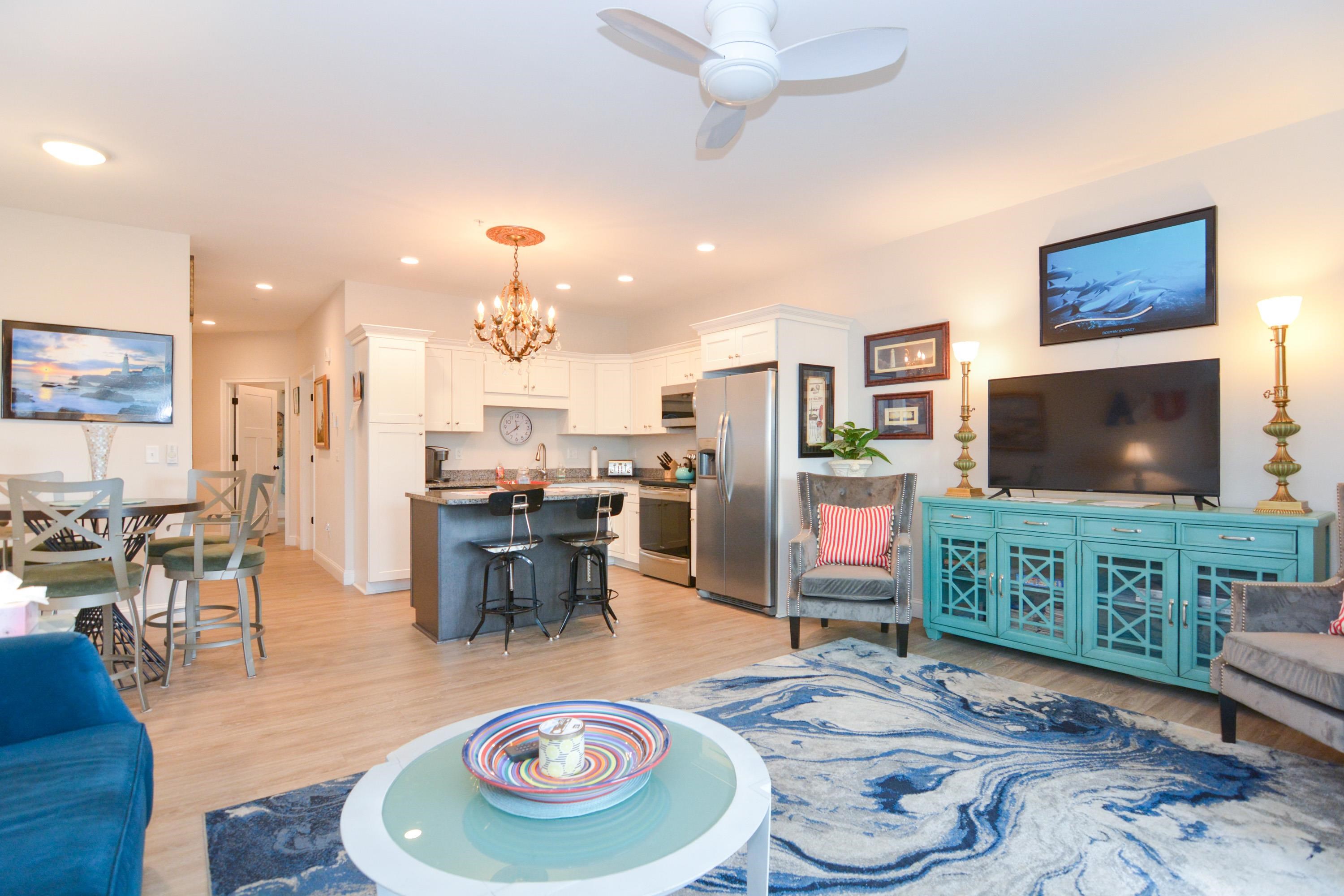 180 Ashworth Avenue 105