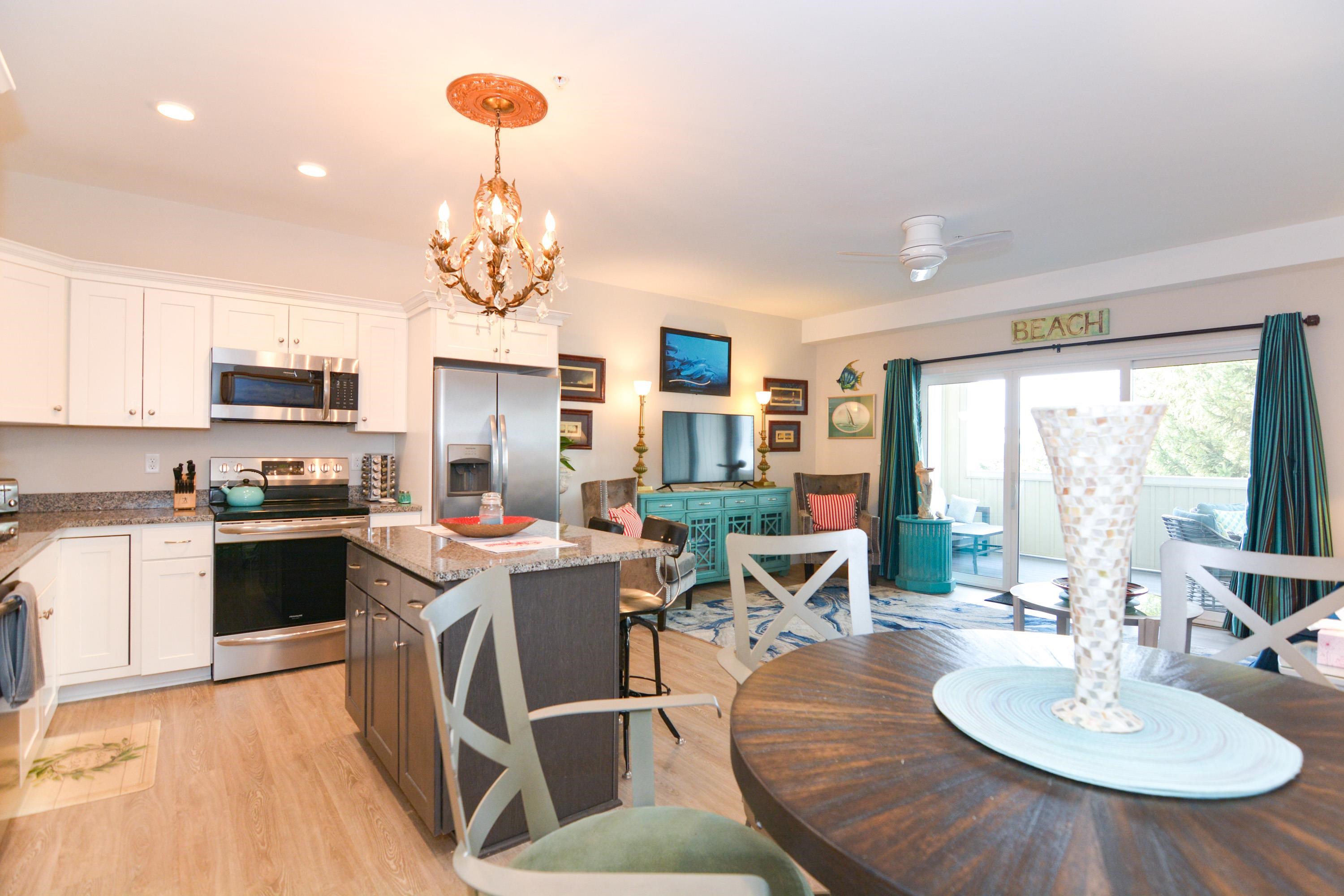 180 Ashworth Avenue 105