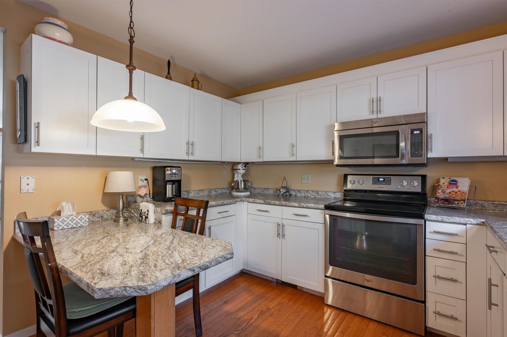 Photo of 11 Pondview Drive, Merrimack, NH 03054 (MLS # 5074183)