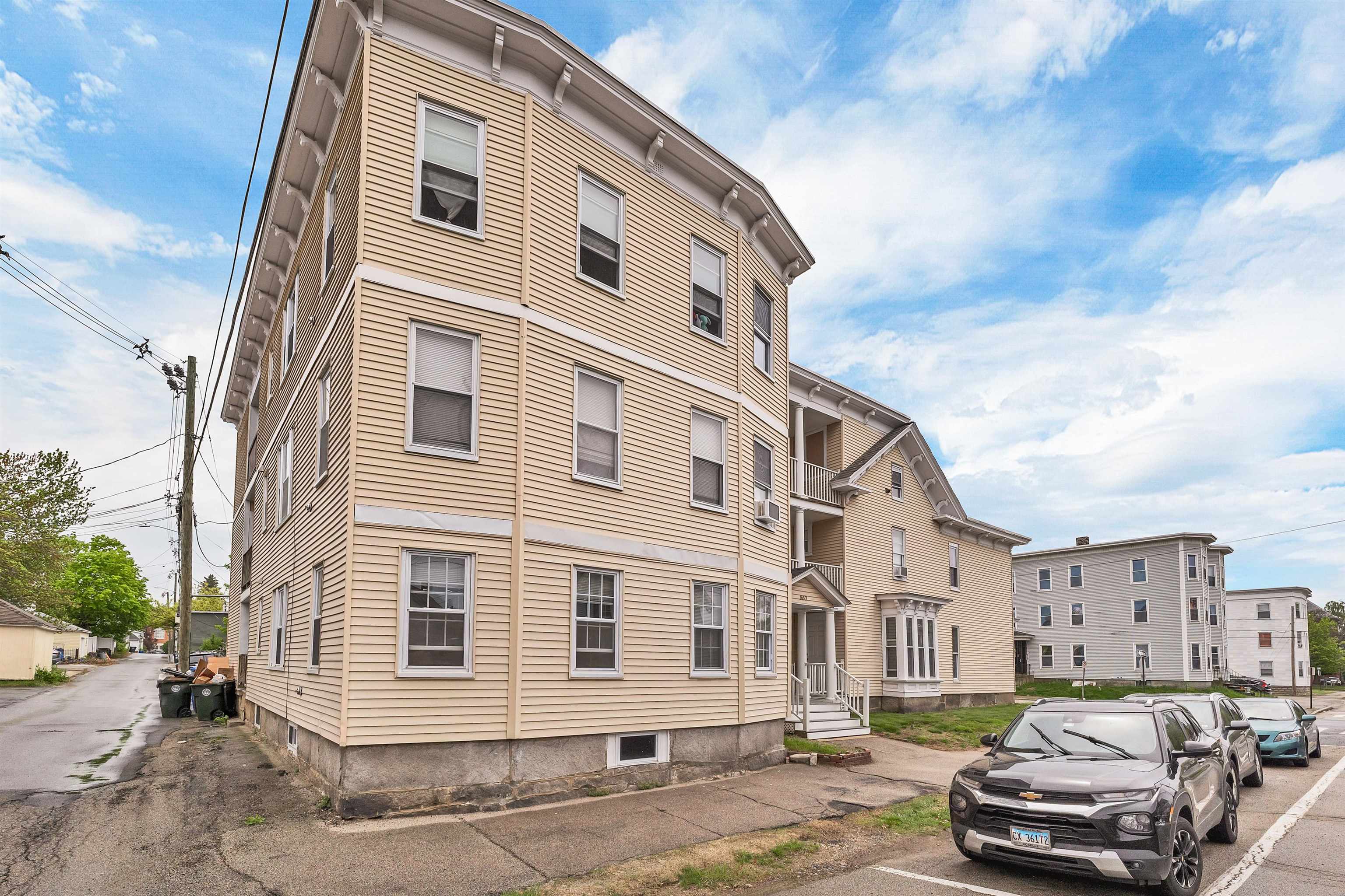 72 Prospect Street 557 Pine Street