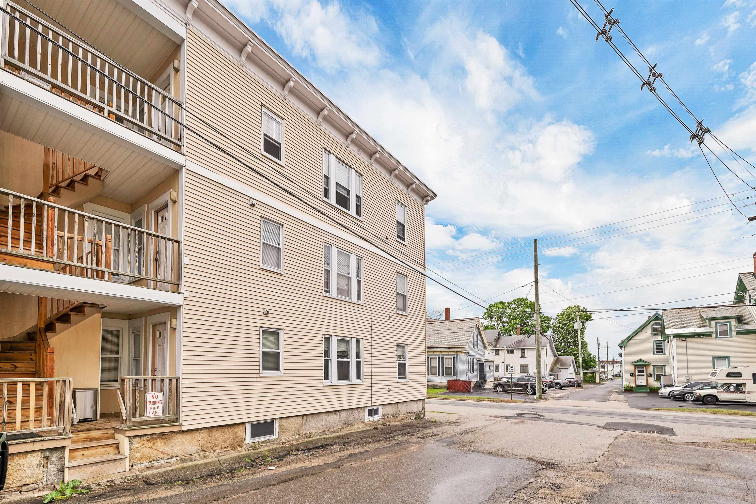 72 Prospect Street 557 Pine Street