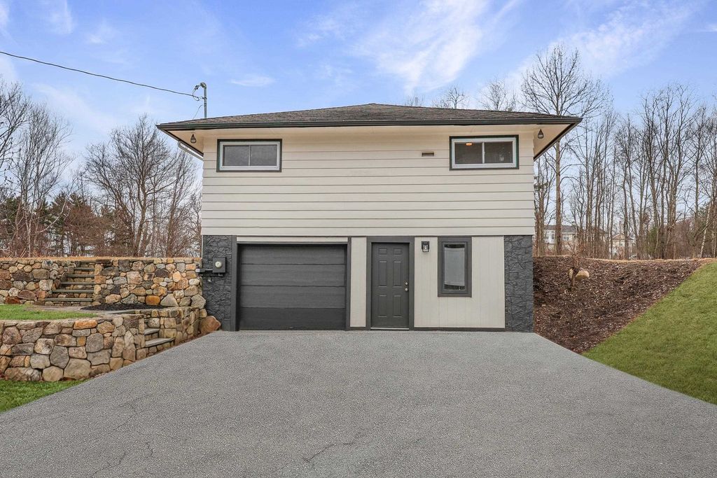 Photo of 32 Old Bedford Road, Bedford, NH 03110 (MLS # 5080677)