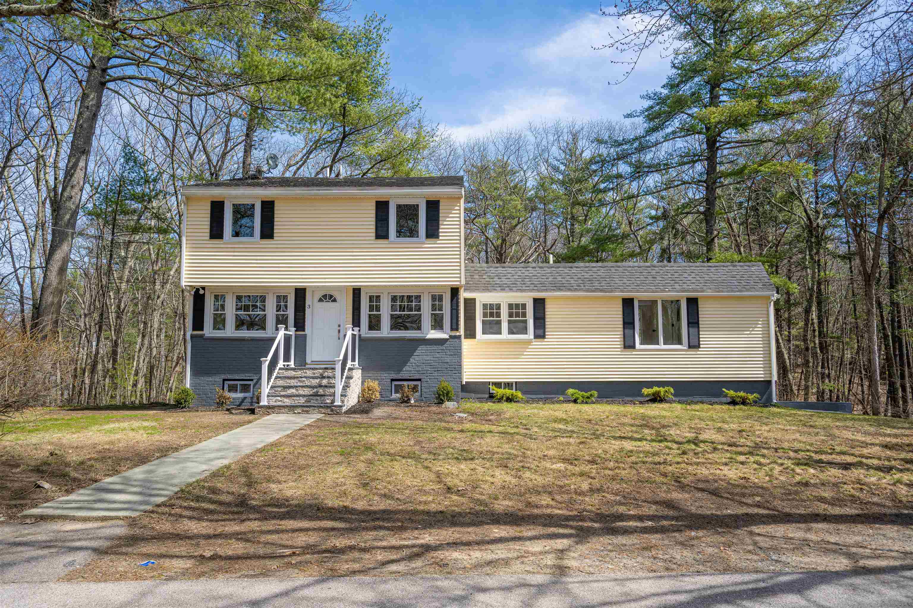 3 Roux Avenue
