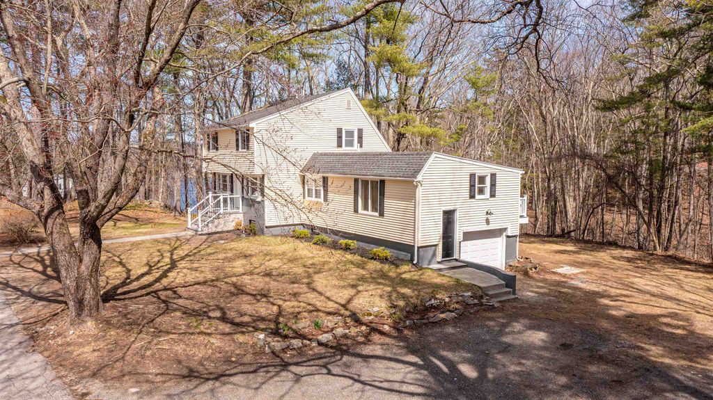 Photo of 3 Roux Avenue, Salem, NH 03079 (MLS # 5035679)
