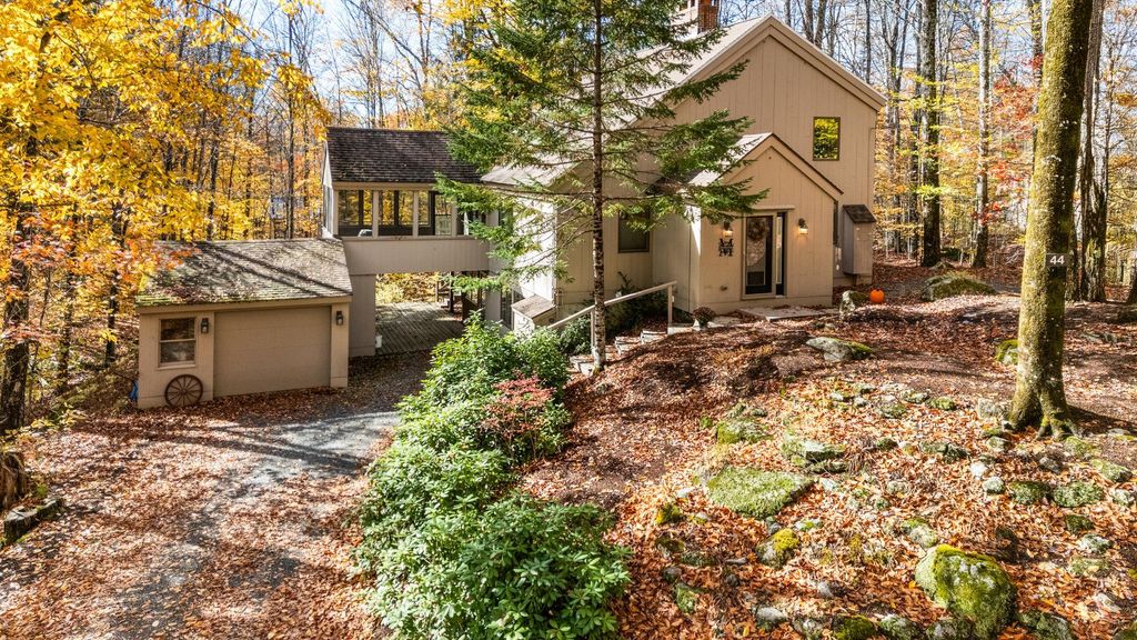 Photo of 44 Hummingbird Hill, Grantham, NH 03753 (MLS # 5066902)