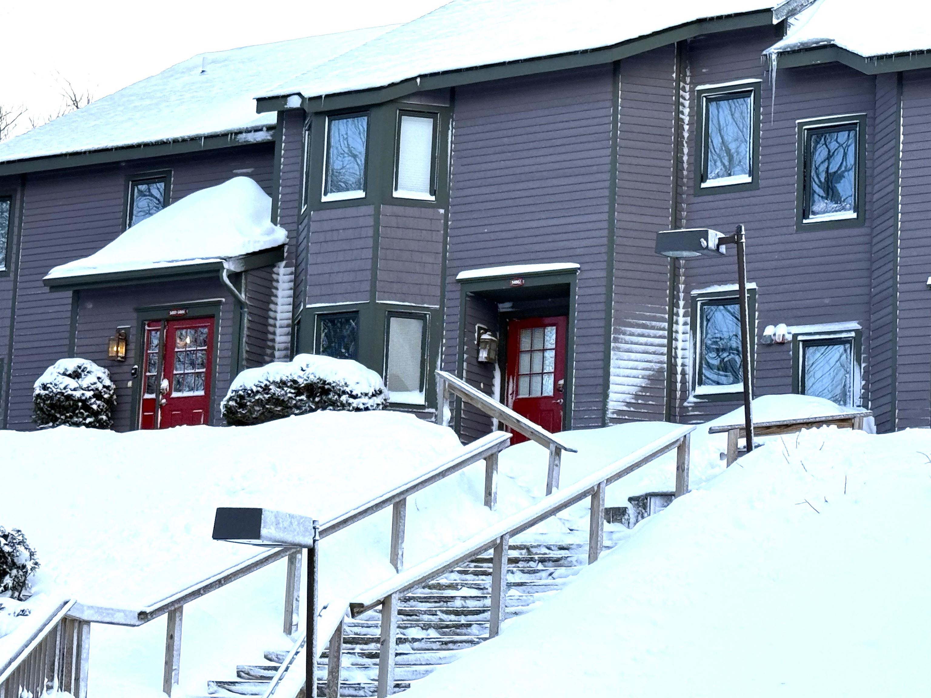 334 Slopeside Road 4002