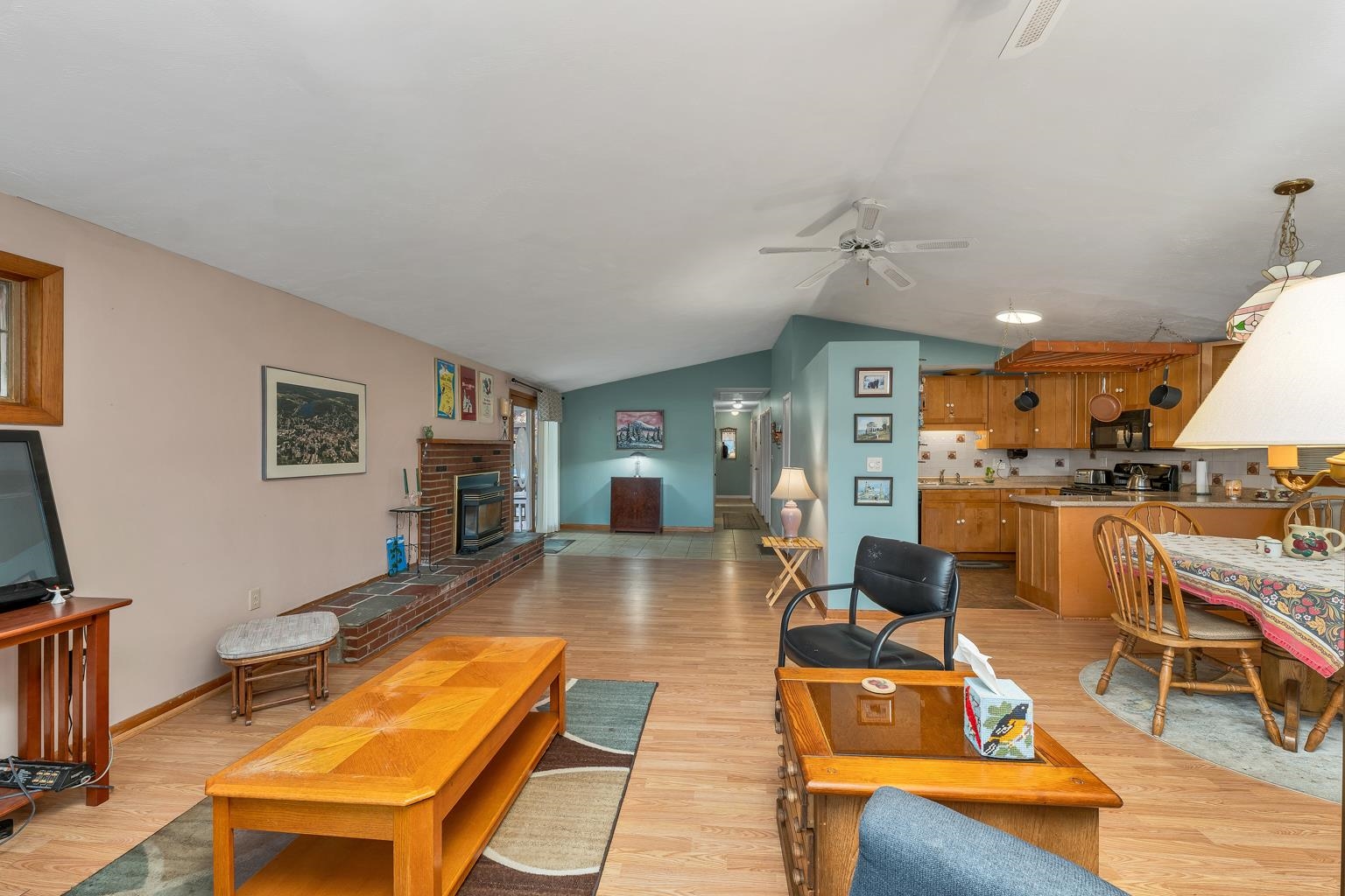 Barnstead, New Hampshire 03225, United States, 3 Bedrooms Bedrooms, ,2 BathroomsBathrooms,Residential,Active,238490