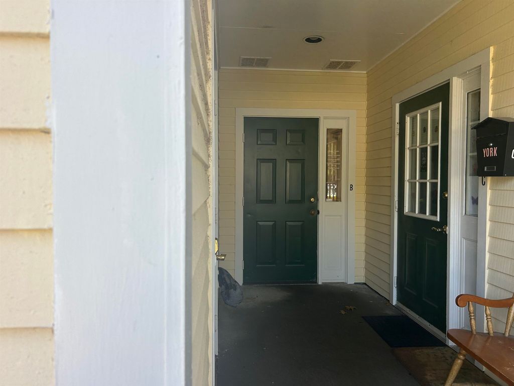 Photo of 109 Ponemah Road #8 - B, Amherst, NH 03031 (MLS # 5084296)