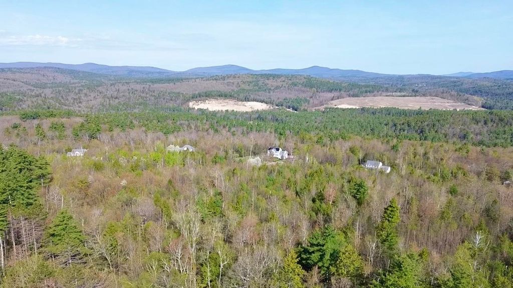 Photo of 1 Ledgewood Road, Wilton, NH 03086 (MLS # 5087413)