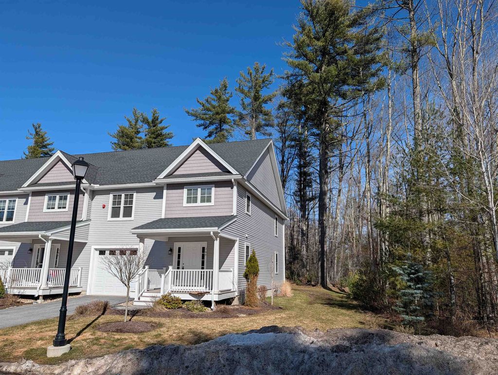 Photo of 264 Woodview Way, Manchester, NH 03102 (MLS # 5076192)