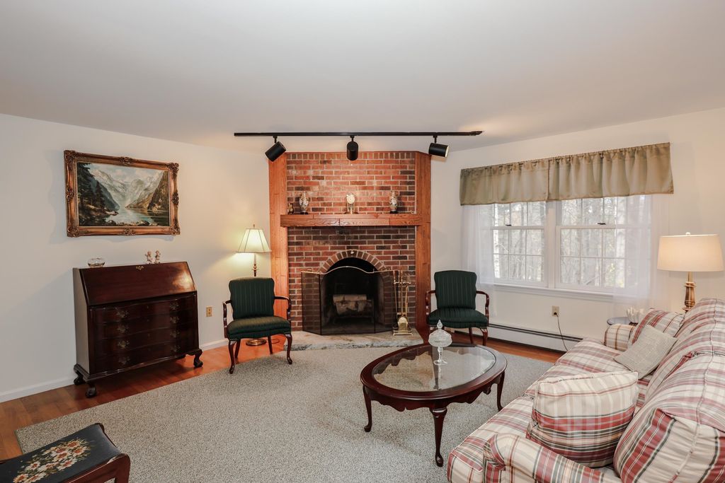 Photo of 2 Wedgewood Circle #14, Hooksett, NH 03106 (MLS # 5068871)