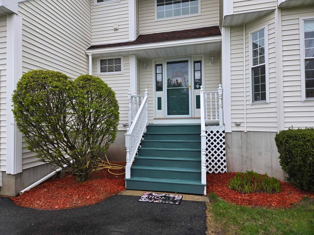 Photo of 4 Jennifer Drive, Pelham, NH 03076 (MLS # 5088502)
