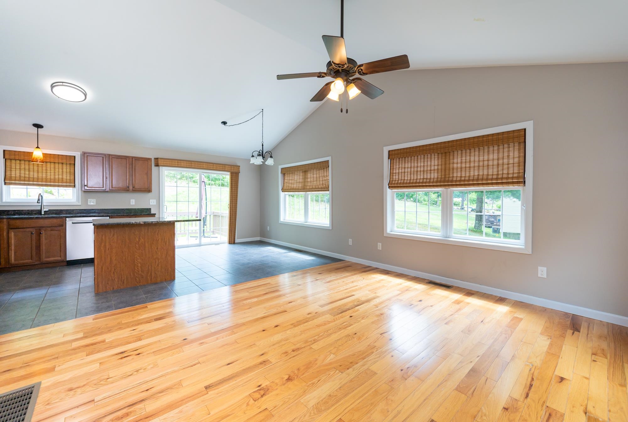 1118 Bodwell Road