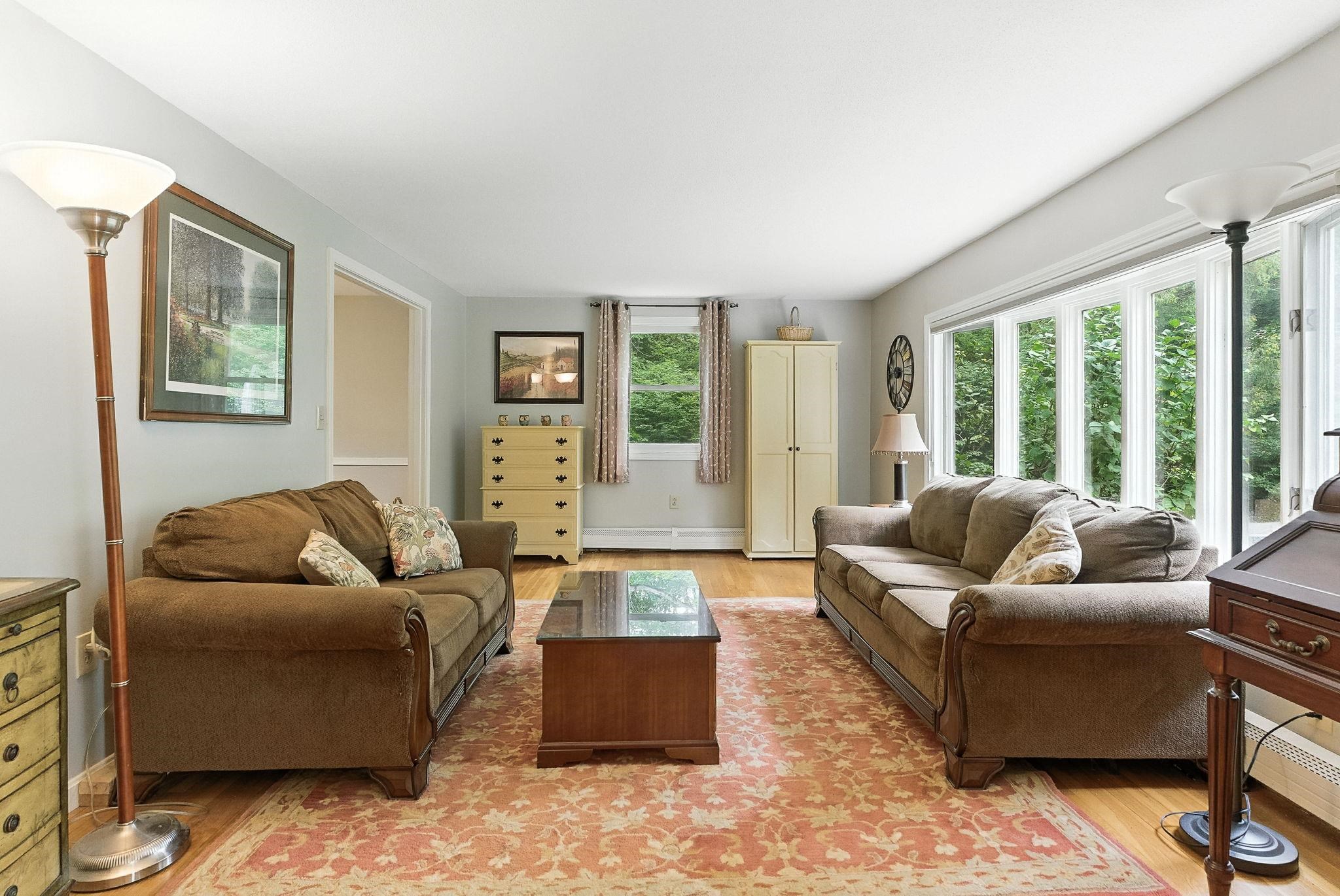 27 Pinecrest Lane