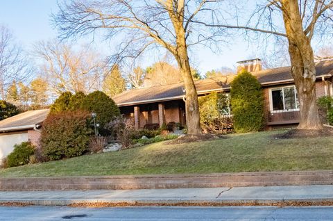 Photo of 118 Madeline Street, Manchester, NH 03104 (MLS # 5071212)