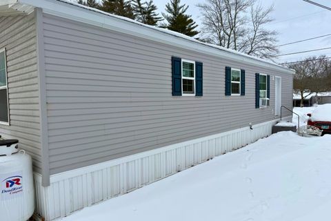 7 Rose Lane Franklin NH 03235