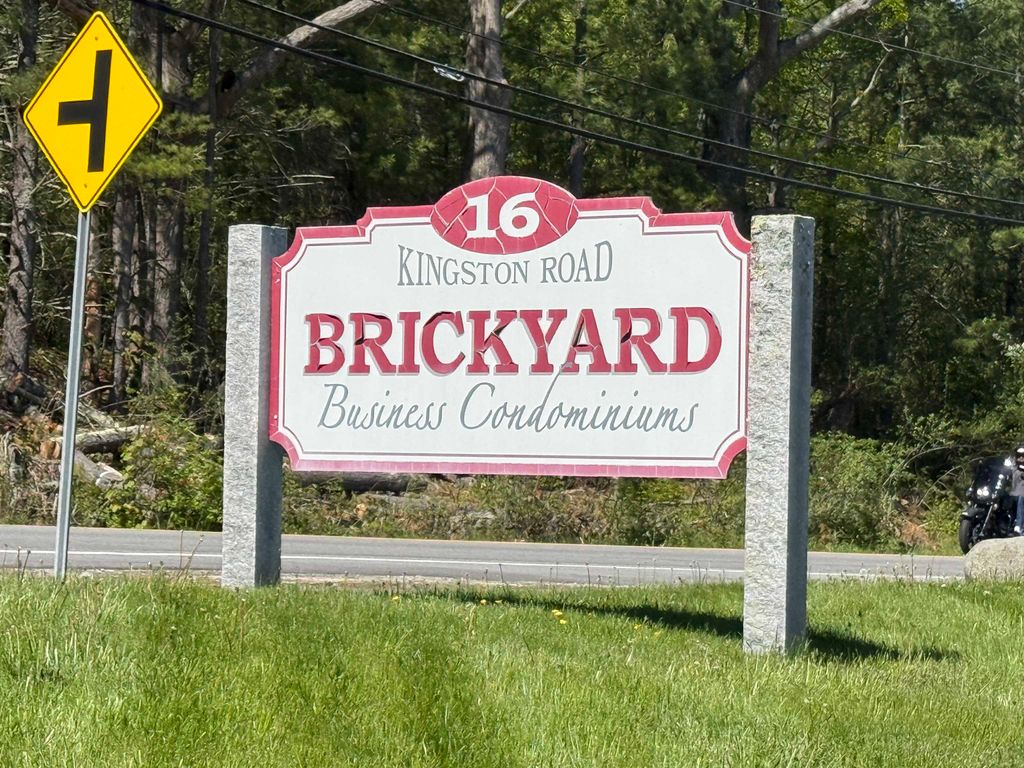 Photo of 16 Kingston Road #2, Exeter, NH 03833 (MLS # 5089422)