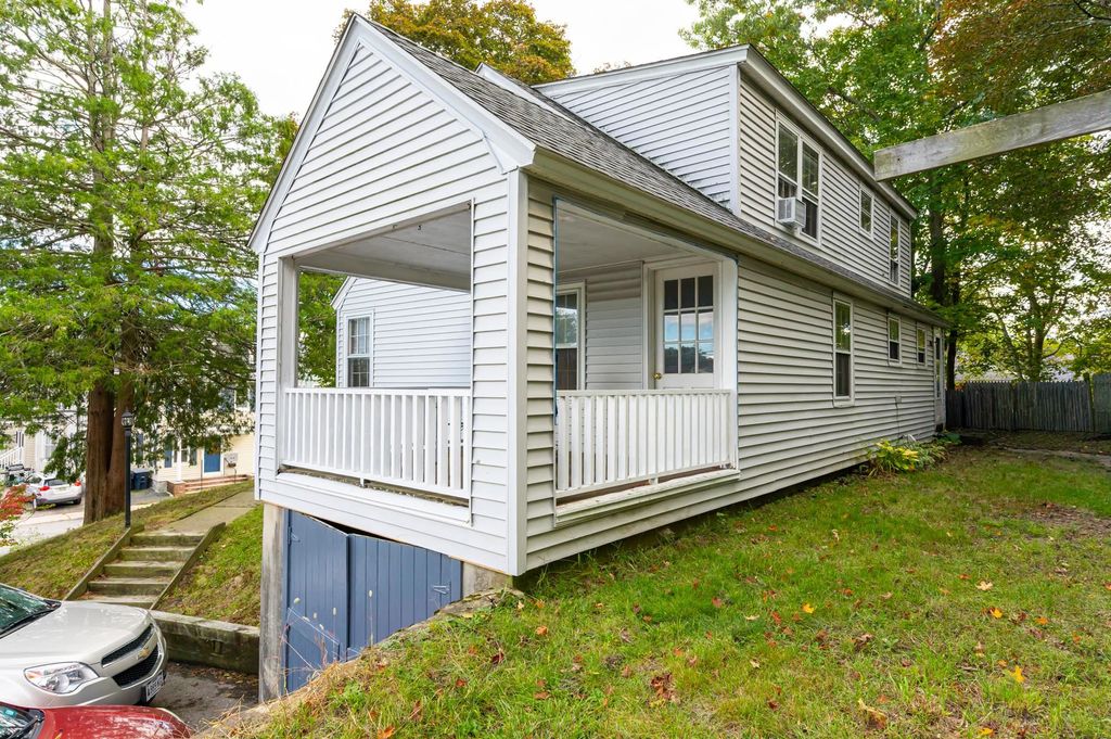 Photo of 11 Fairmount Street, Nashua, NH 03064 (MLS # 5063835)