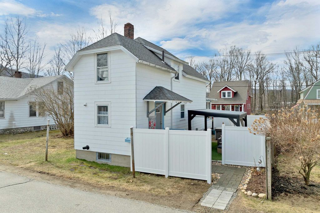 Photo of 38 School Street, Lincoln, NH 03251 (MLS # 5082931)