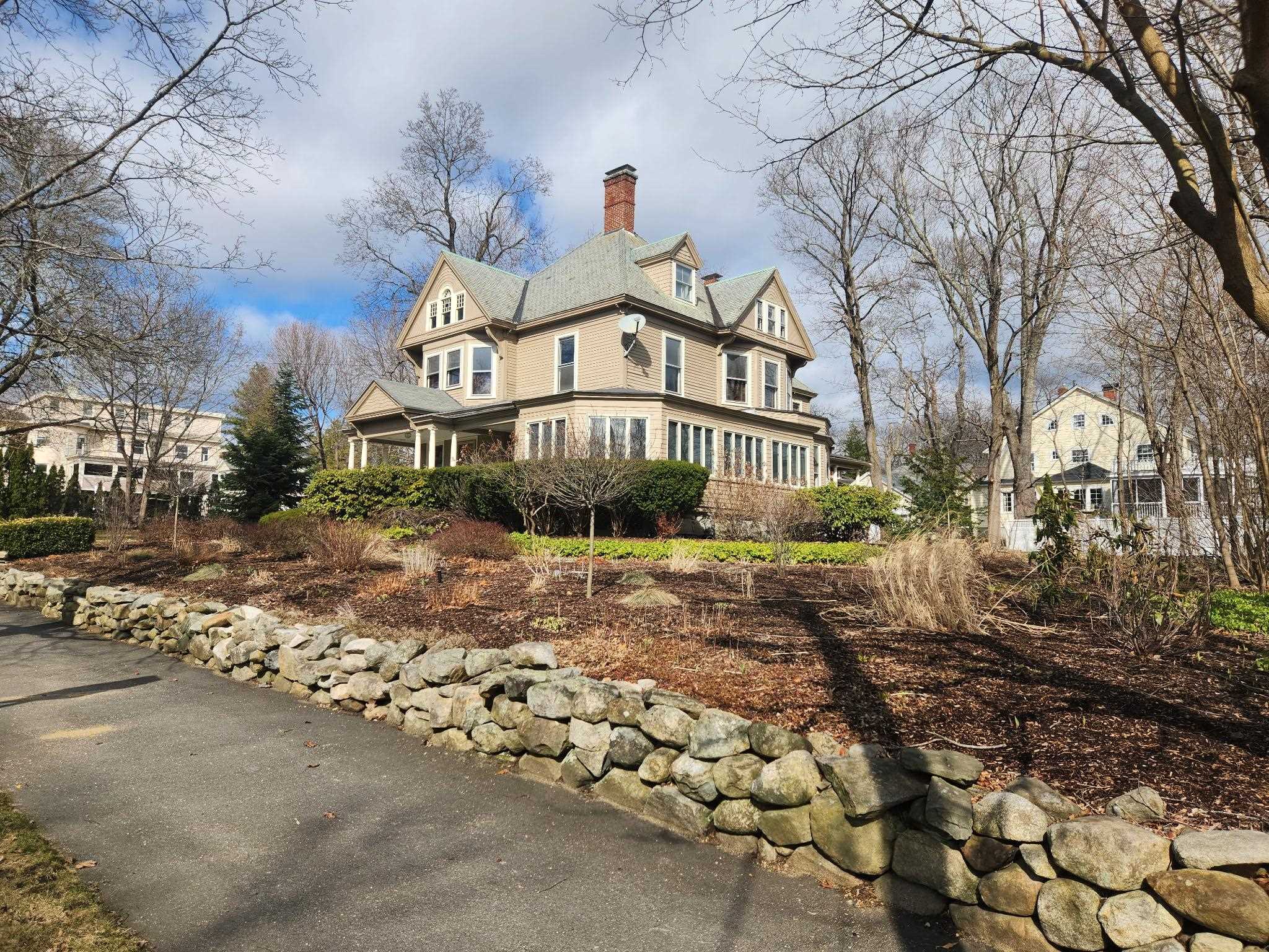 2195 Elm Street