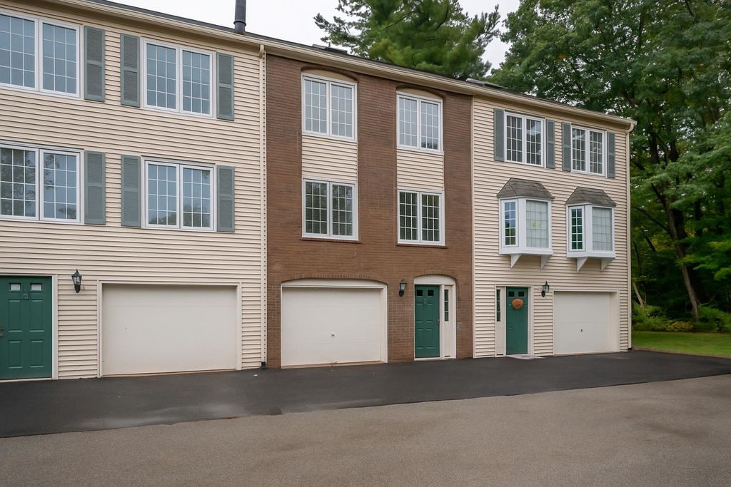 Photo of 12 Perley Road #5, Derry, NH 03038 (MLS # 5063452)