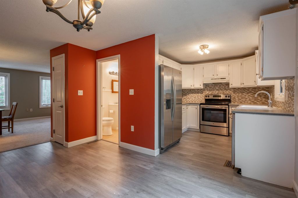 Photo of 12 Perley Road #5, Derry, NH 03038 (MLS # 5063452)