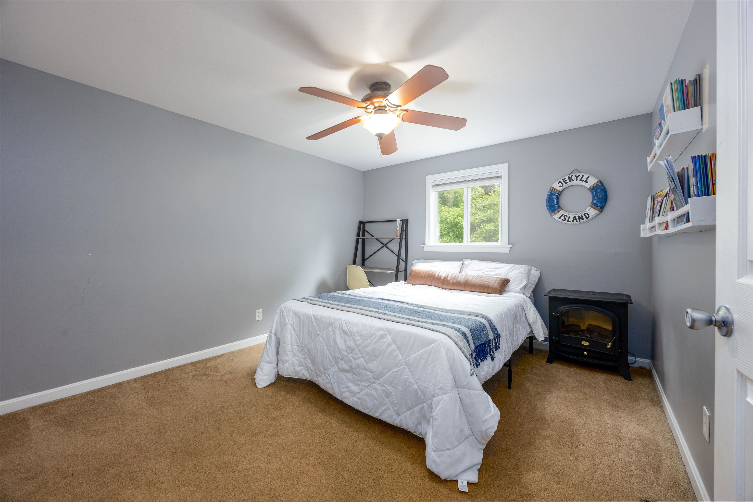 Goffstown, New Hampshire 03045, United States, 3 Bedrooms Bedrooms, ,3 BathroomsBathrooms,Residential,Active,155439