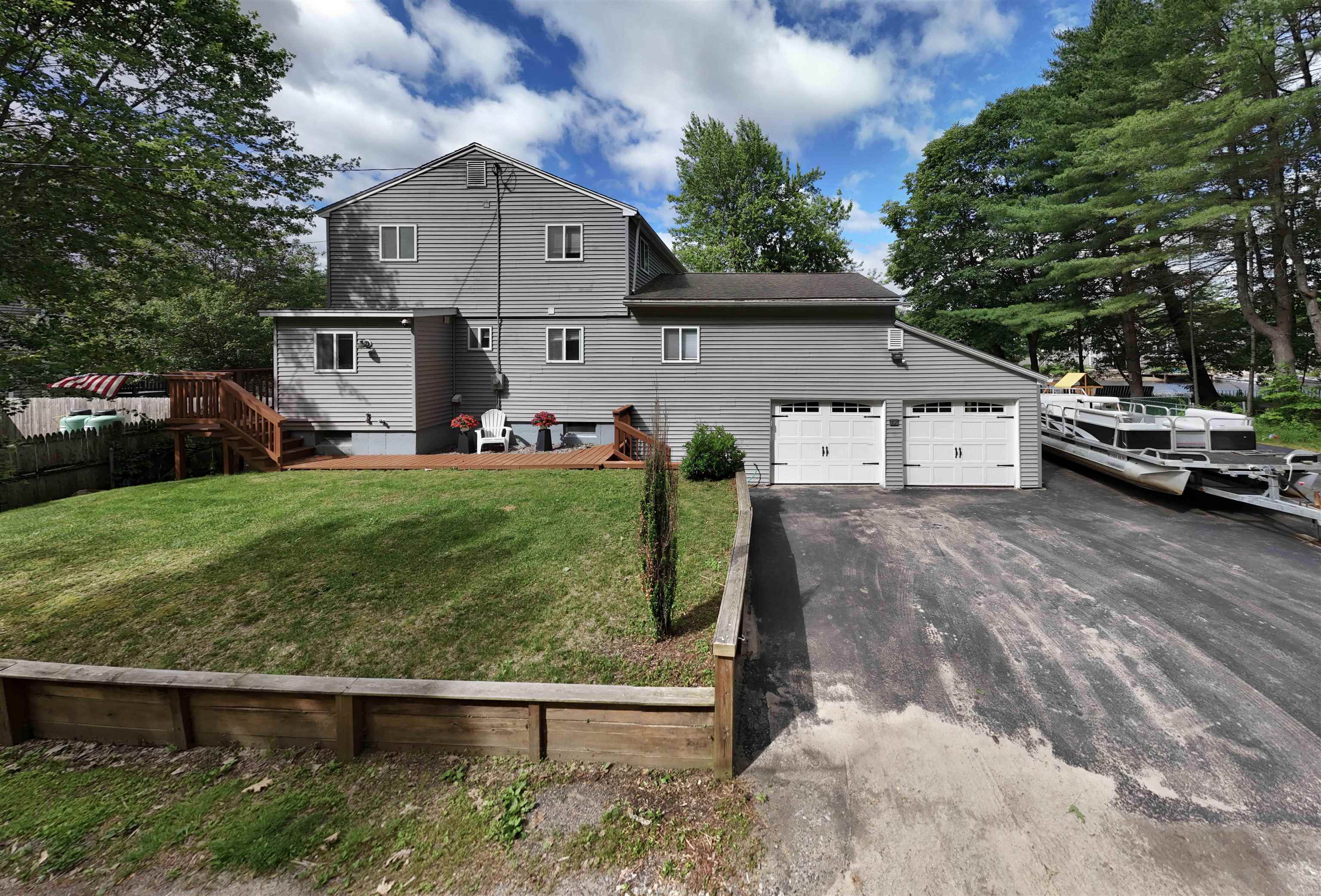 Goffstown, New Hampshire 03045, United States, 3 Bedrooms Bedrooms, ,3 BathroomsBathrooms,Residential,Active,155439