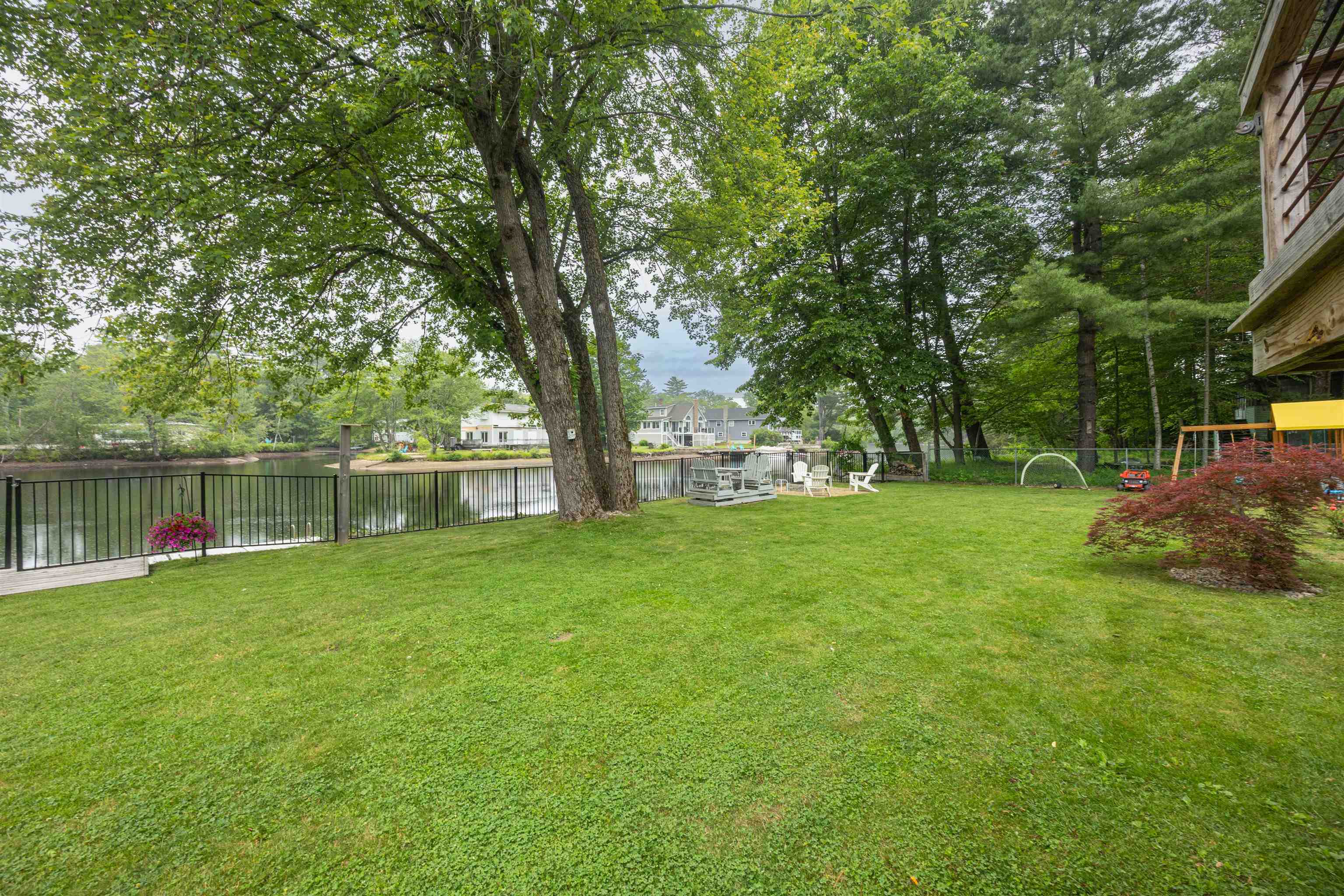 Goffstown, New Hampshire 03045, United States, 3 Bedrooms Bedrooms, ,3 BathroomsBathrooms,Residential,Active,155439