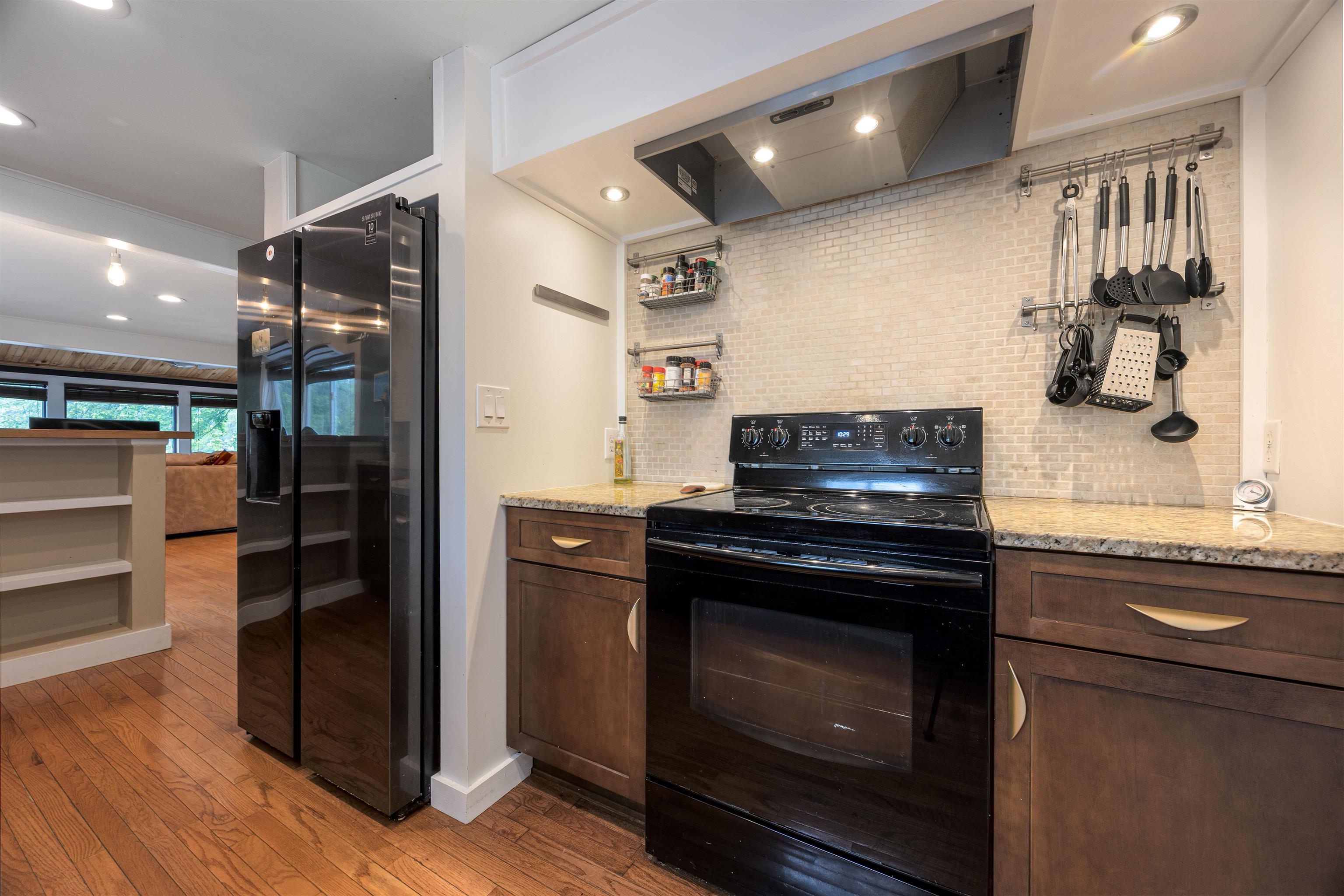 Goffstown, New Hampshire 03045, United States, 3 Bedrooms Bedrooms, ,3 BathroomsBathrooms,Residential,Active,155439