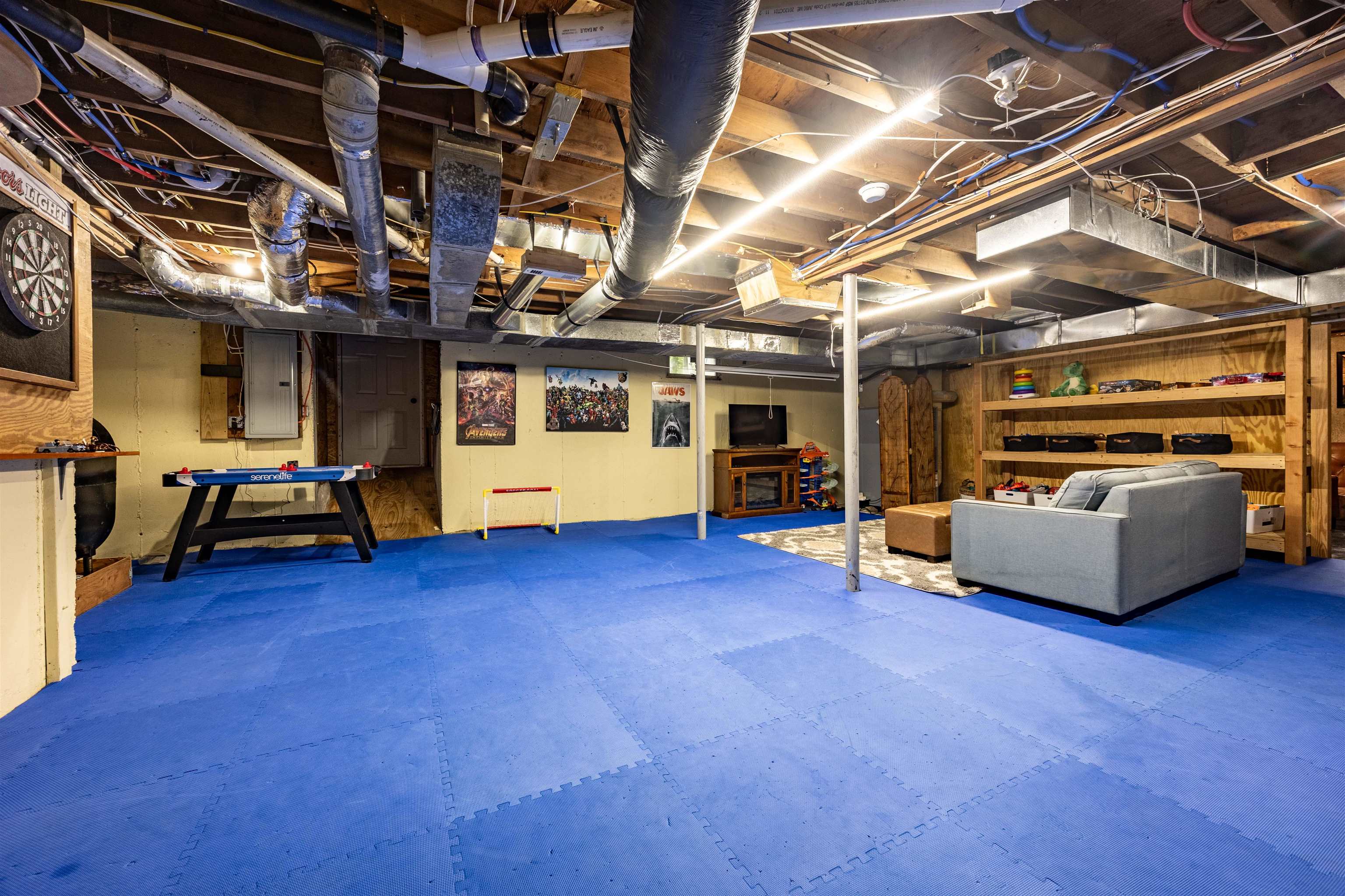 Goffstown, New Hampshire 03045, United States, 3 Bedrooms Bedrooms, ,3 BathroomsBathrooms,Residential,Active,155439