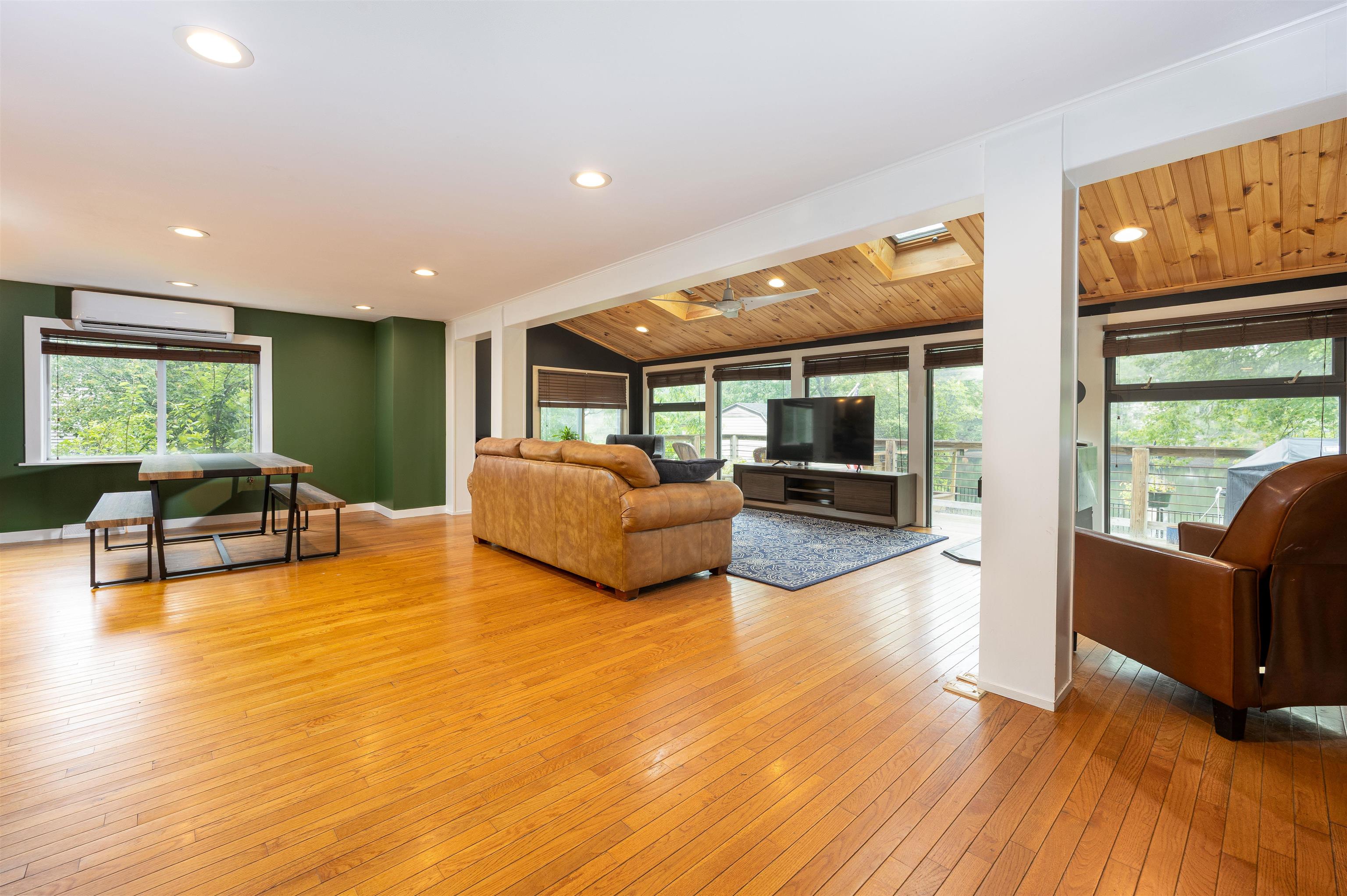 Goffstown, New Hampshire 03045, United States, 3 Bedrooms Bedrooms, ,3 BathroomsBathrooms,Residential,Active,155439