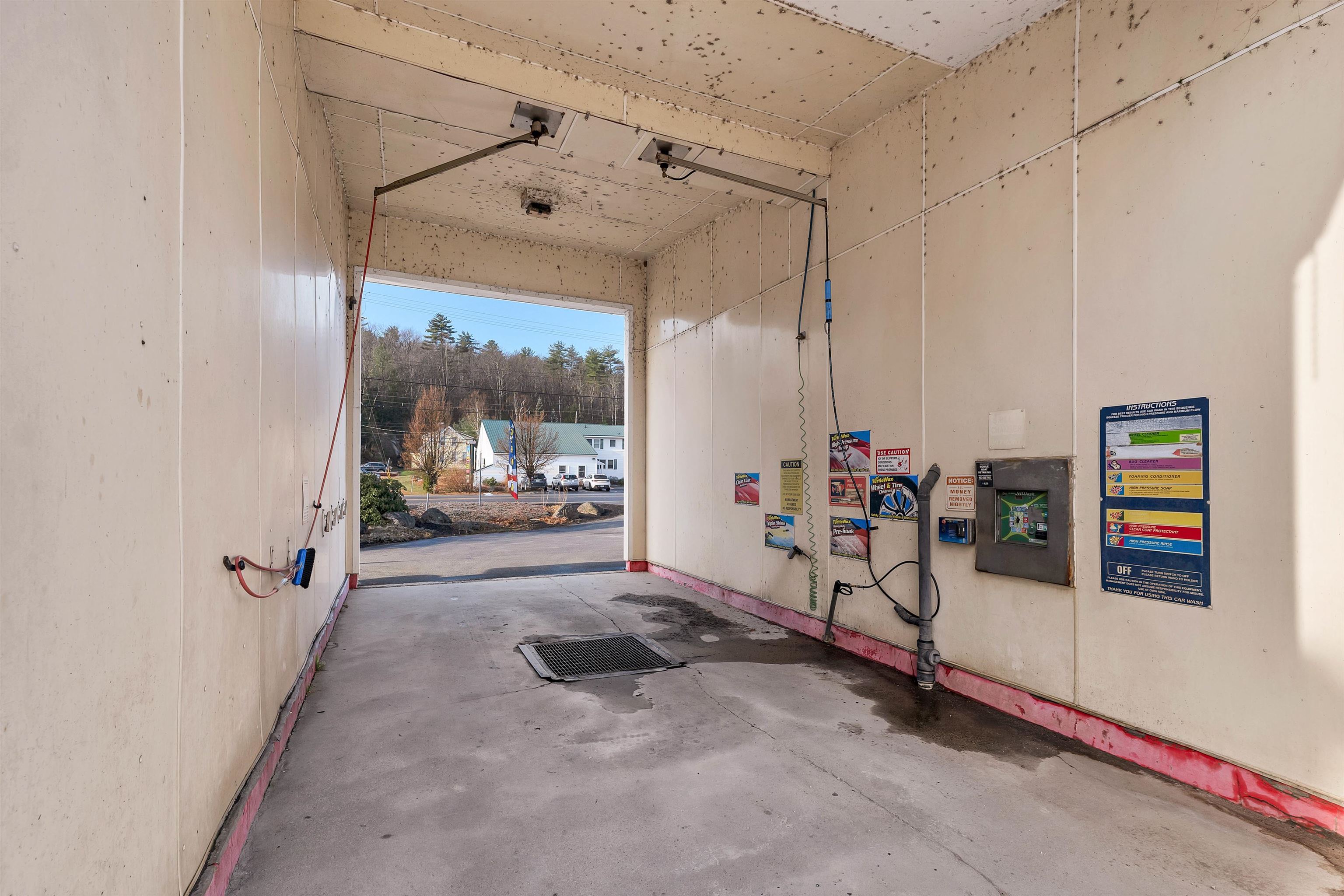 329 Daniel Webster Highway