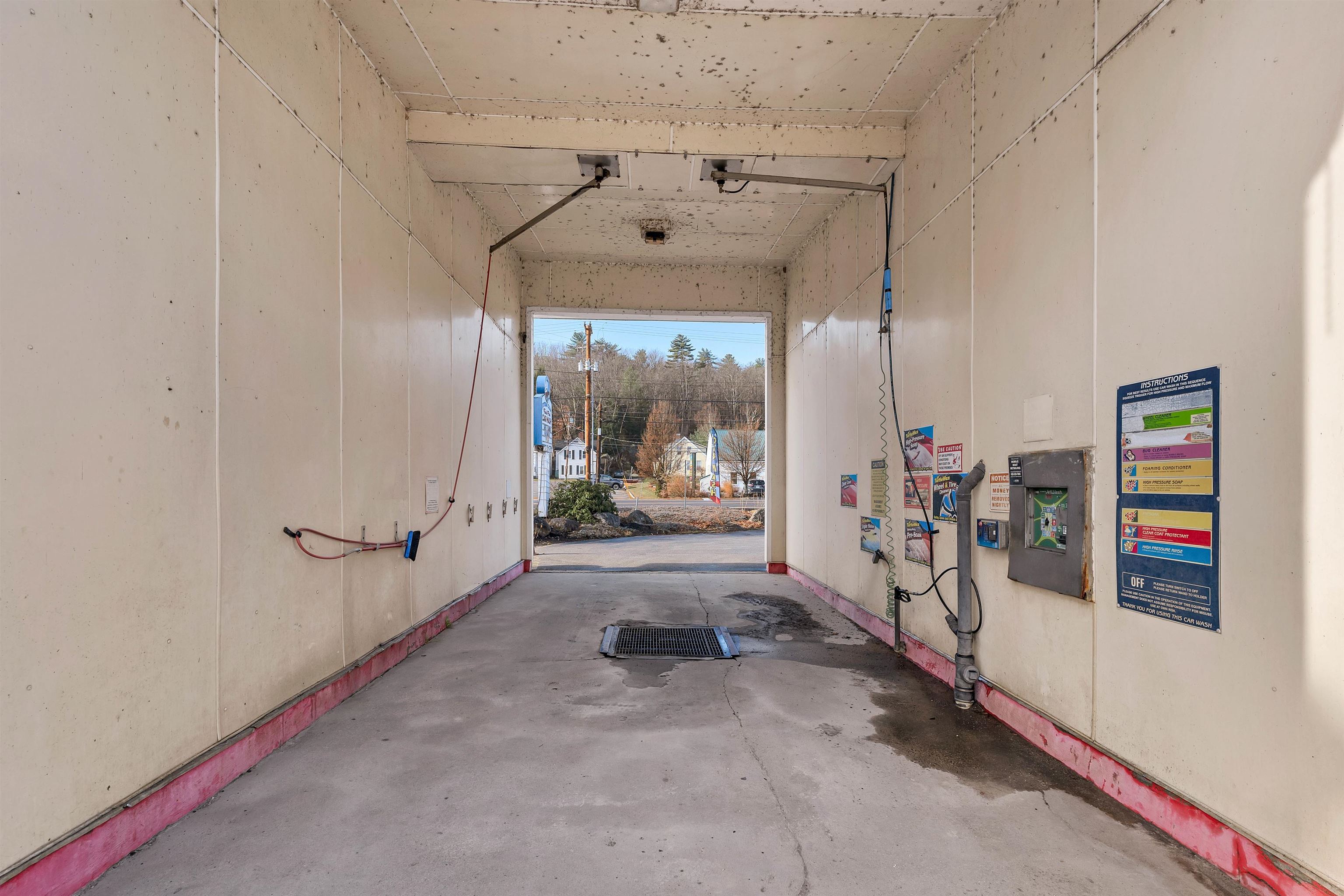 329 Daniel Webster Highway