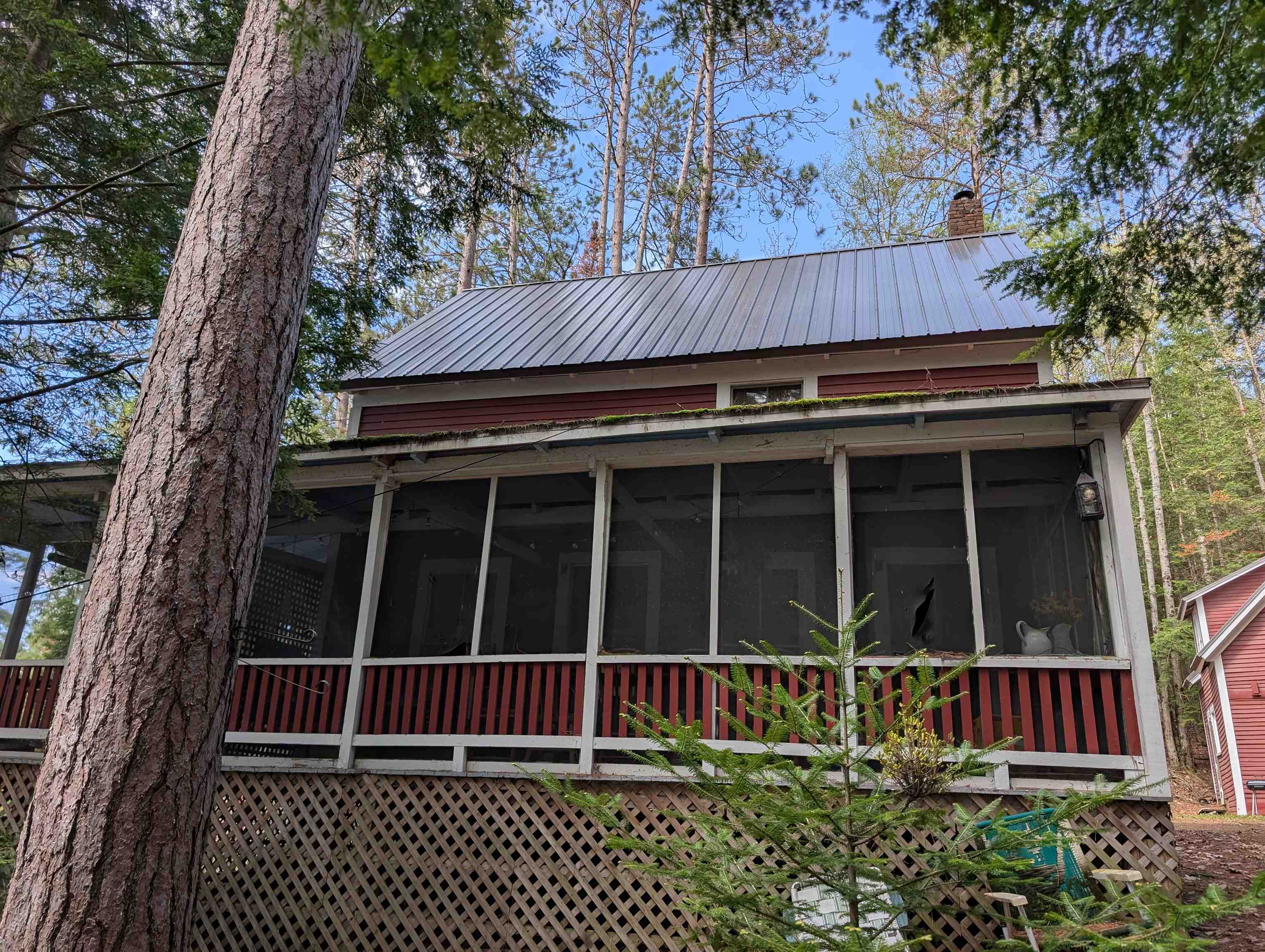 425 Partridge Lake Road