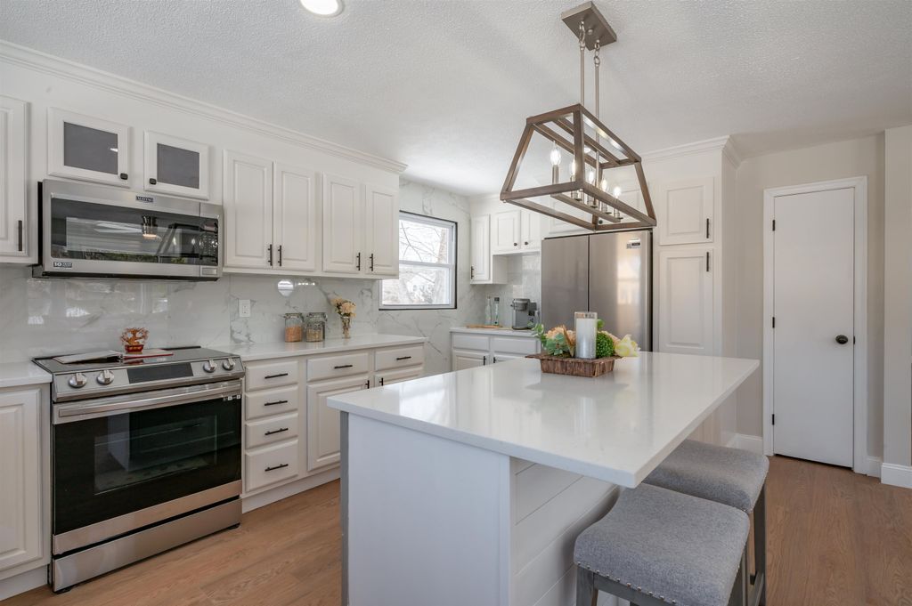 Photo of 20 Williams Street, Salem, NH 03079 (MLS # 5078160)