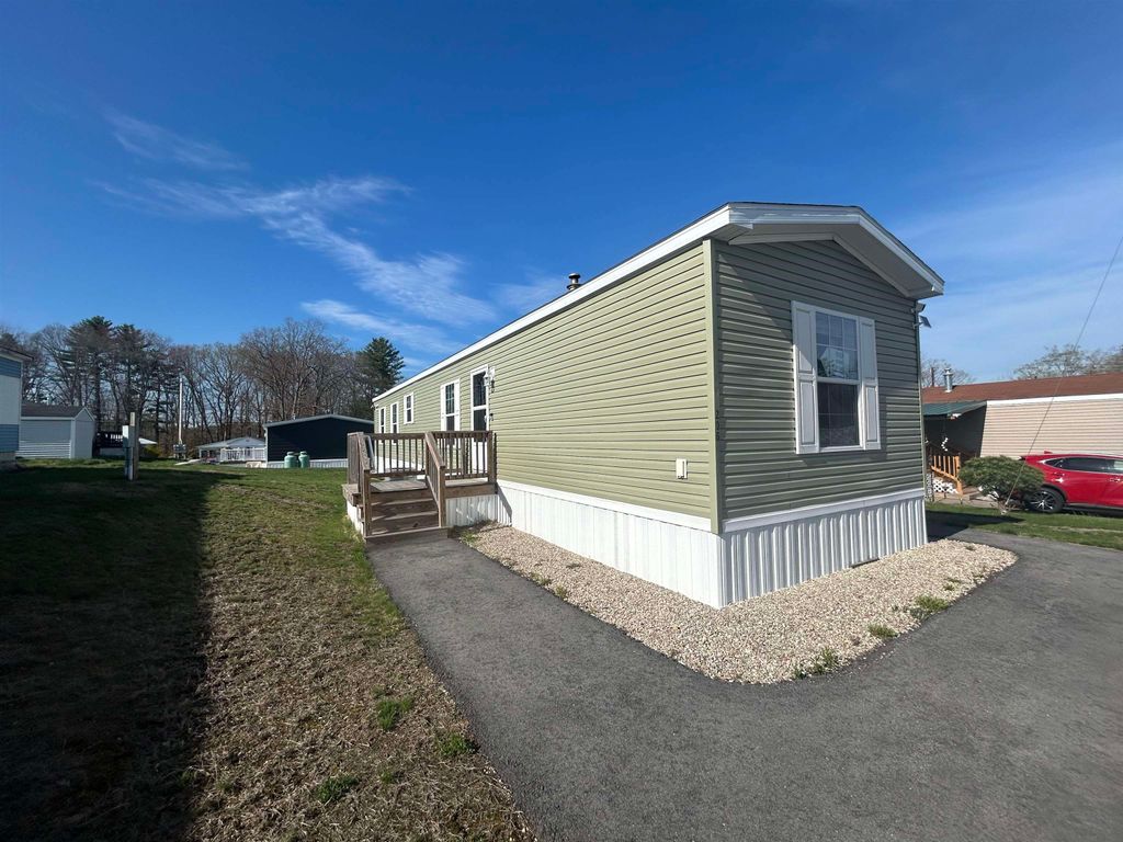 Photo of 206 Sherwood Glen, Somersworth, NH 03878 (MLS # 5038567)