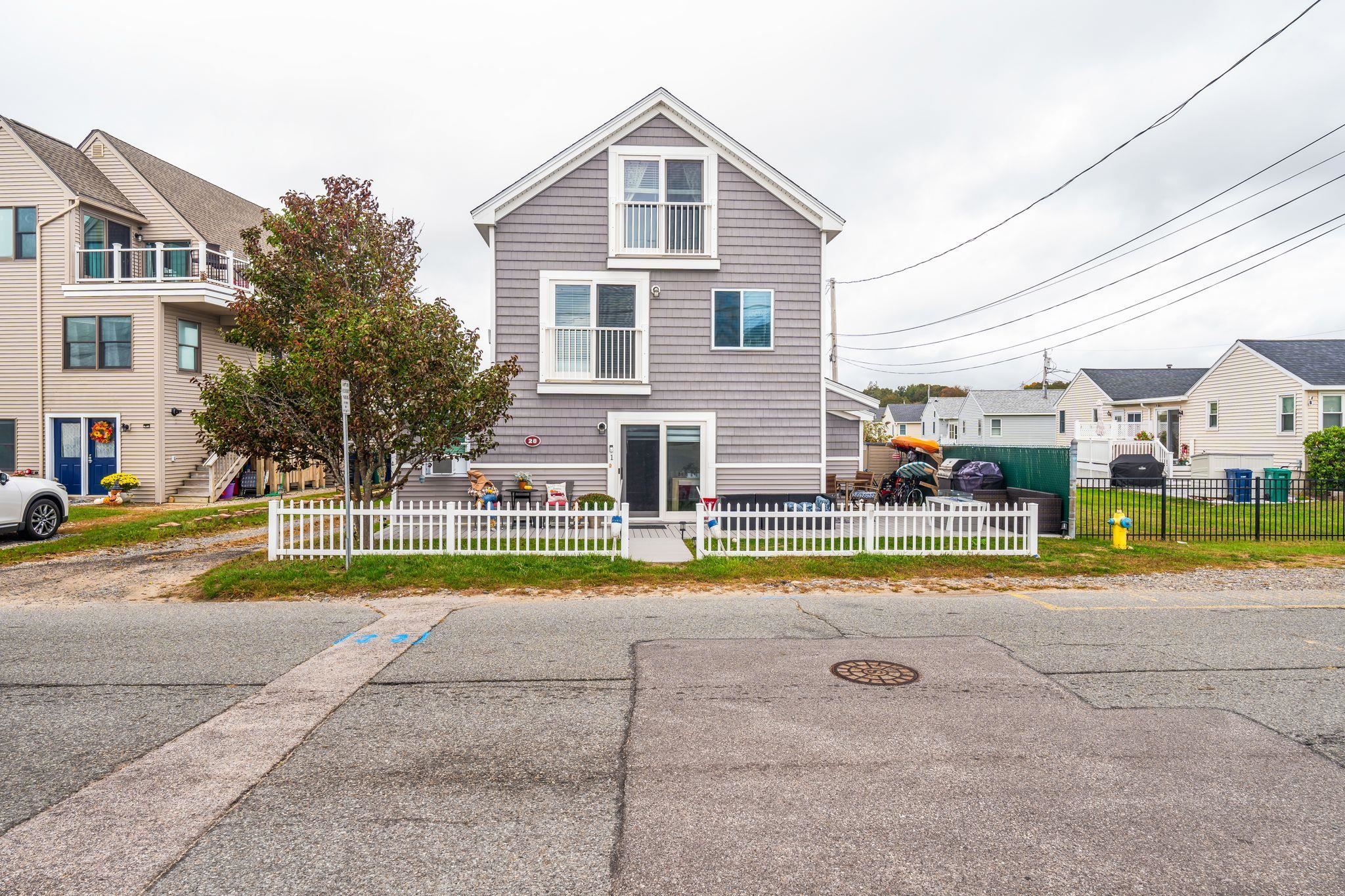 28 Kings Highway Unit 3