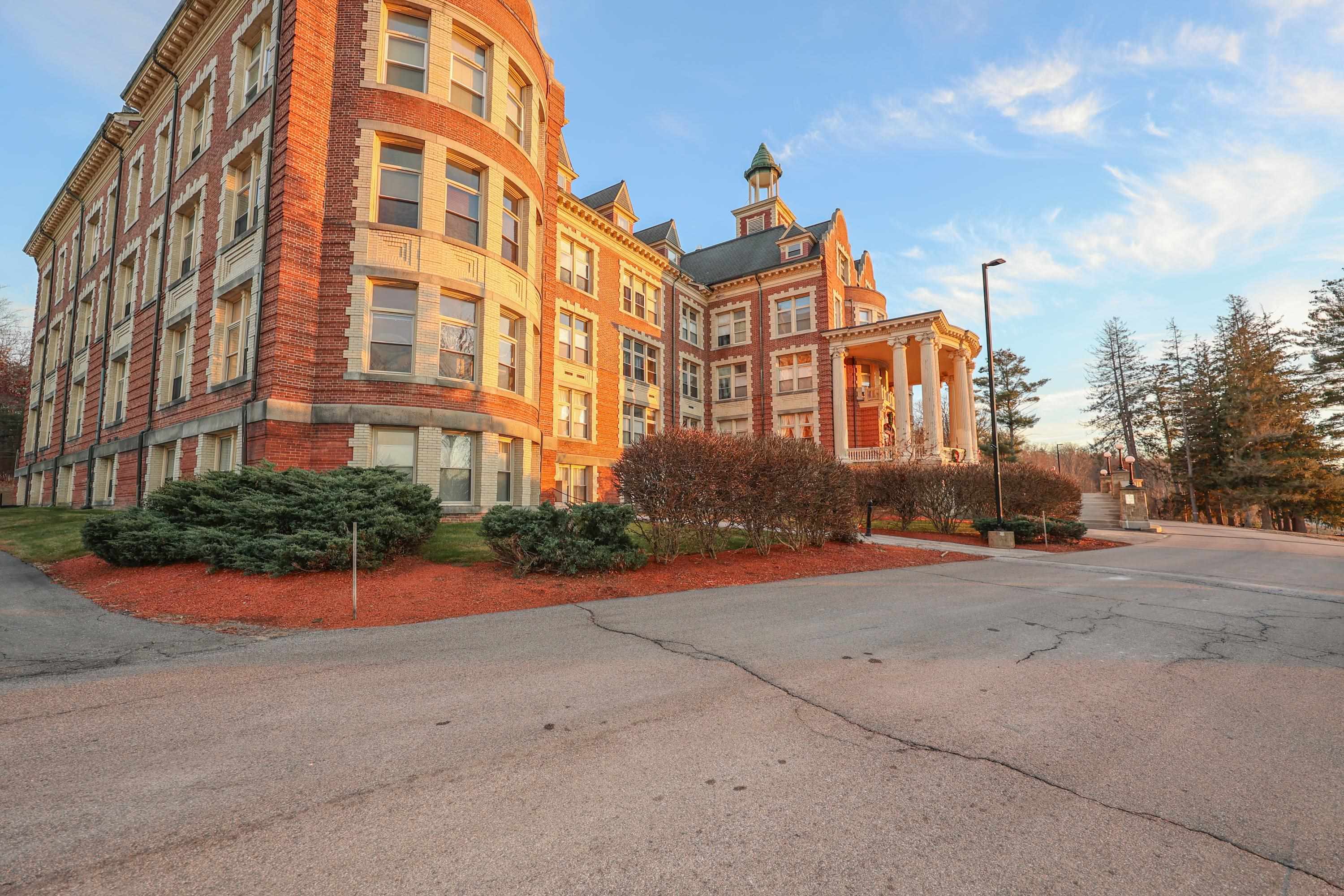 15 Mount Saint Marys Way 112