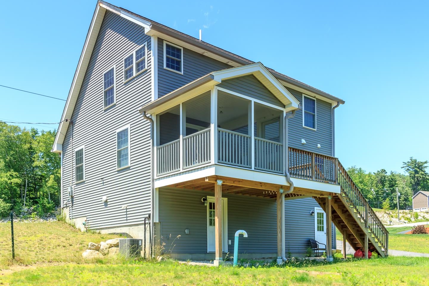 Milford, New Hampshire 03055, United States, 3 Bedrooms Bedrooms, ,3 BathroomsBathrooms,Residential,Pending,158952