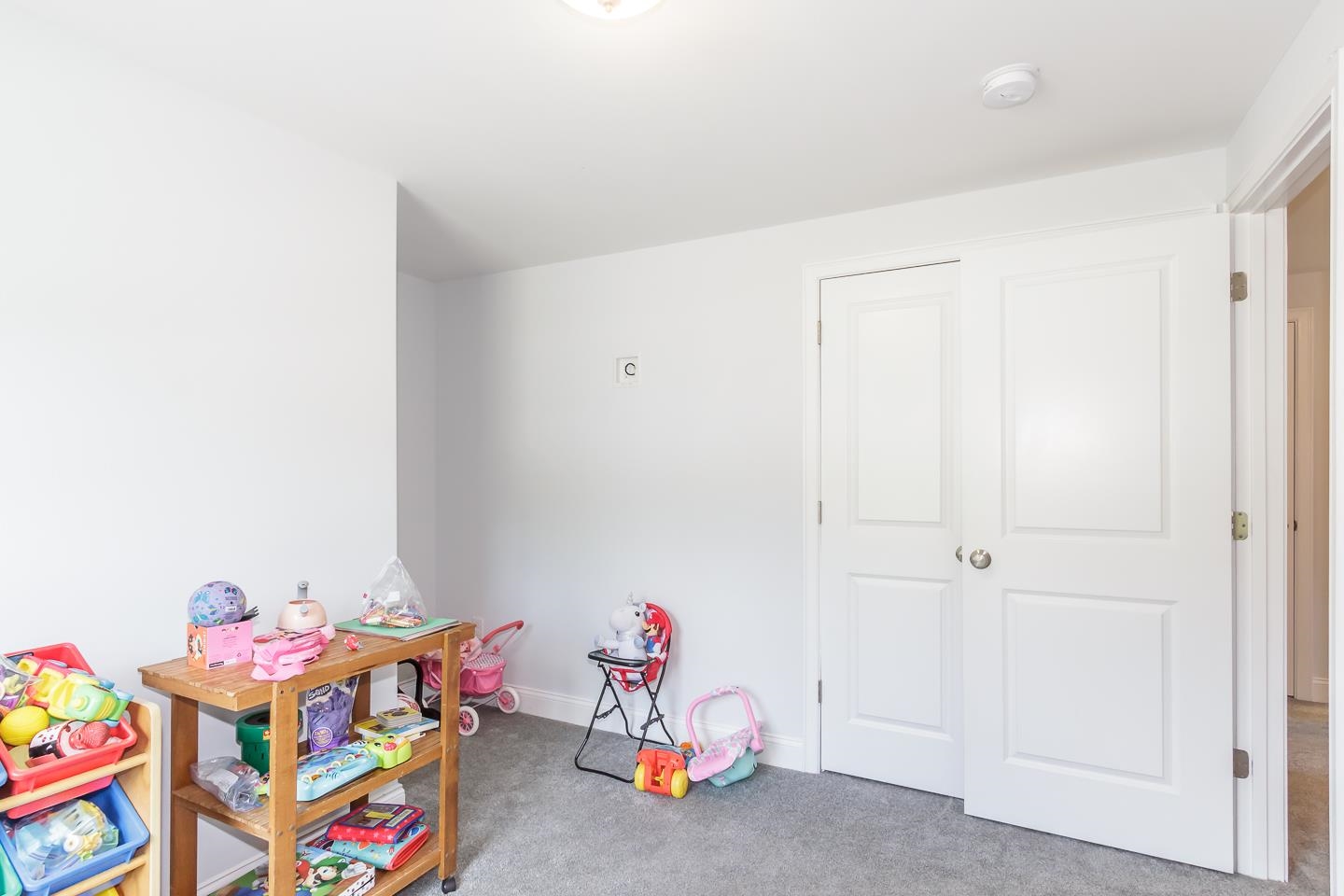 Milford, New Hampshire 03055, United States, 3 Bedrooms Bedrooms, ,3 BathroomsBathrooms,Residential,Pending,158952