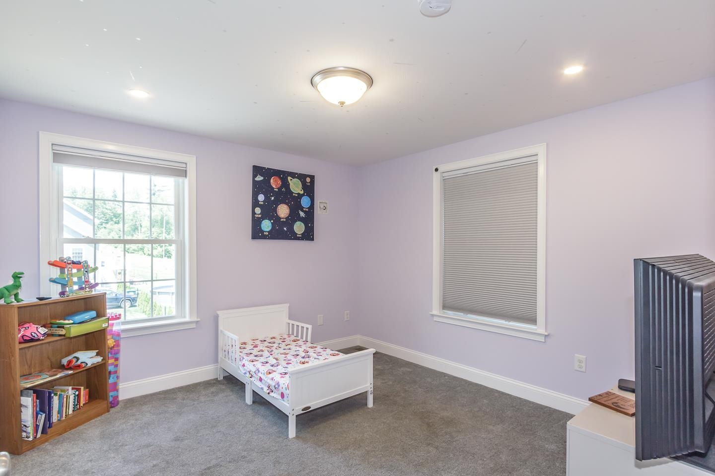 Milford, New Hampshire 03055, United States, 3 Bedrooms Bedrooms, ,3 BathroomsBathrooms,Residential,Pending,158952