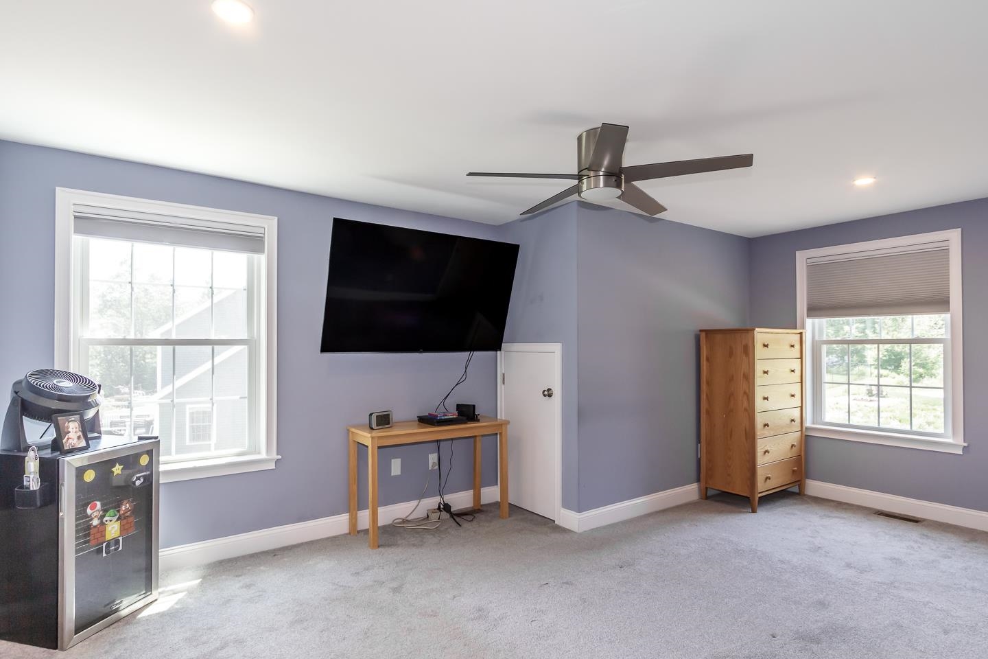 Milford, New Hampshire 03055, United States, 3 Bedrooms Bedrooms, ,3 BathroomsBathrooms,Residential,Pending,158952