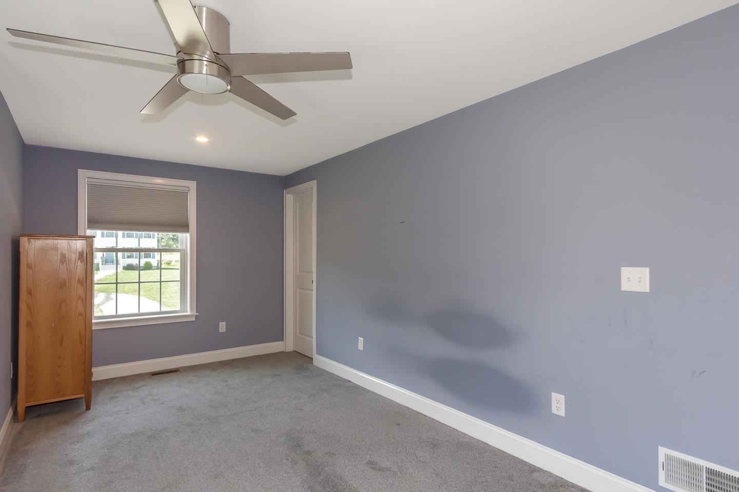 Milford, New Hampshire 03055, United States, 3 Bedrooms Bedrooms, ,3 BathroomsBathrooms,Residential,Pending,158952