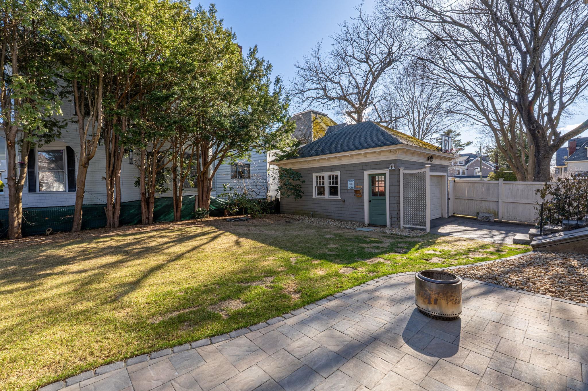 2124 Elm Street